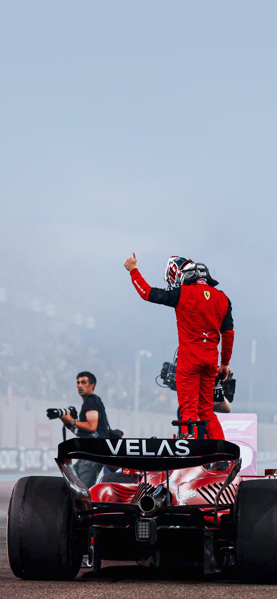 1125x2436 F1 HQ