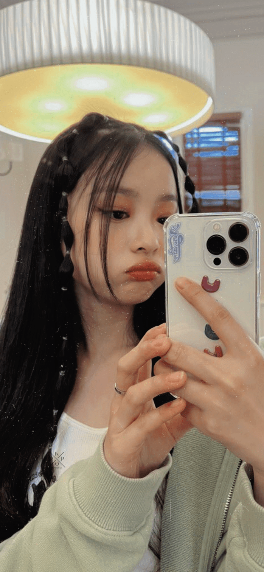 886x1920 Kpop Locks