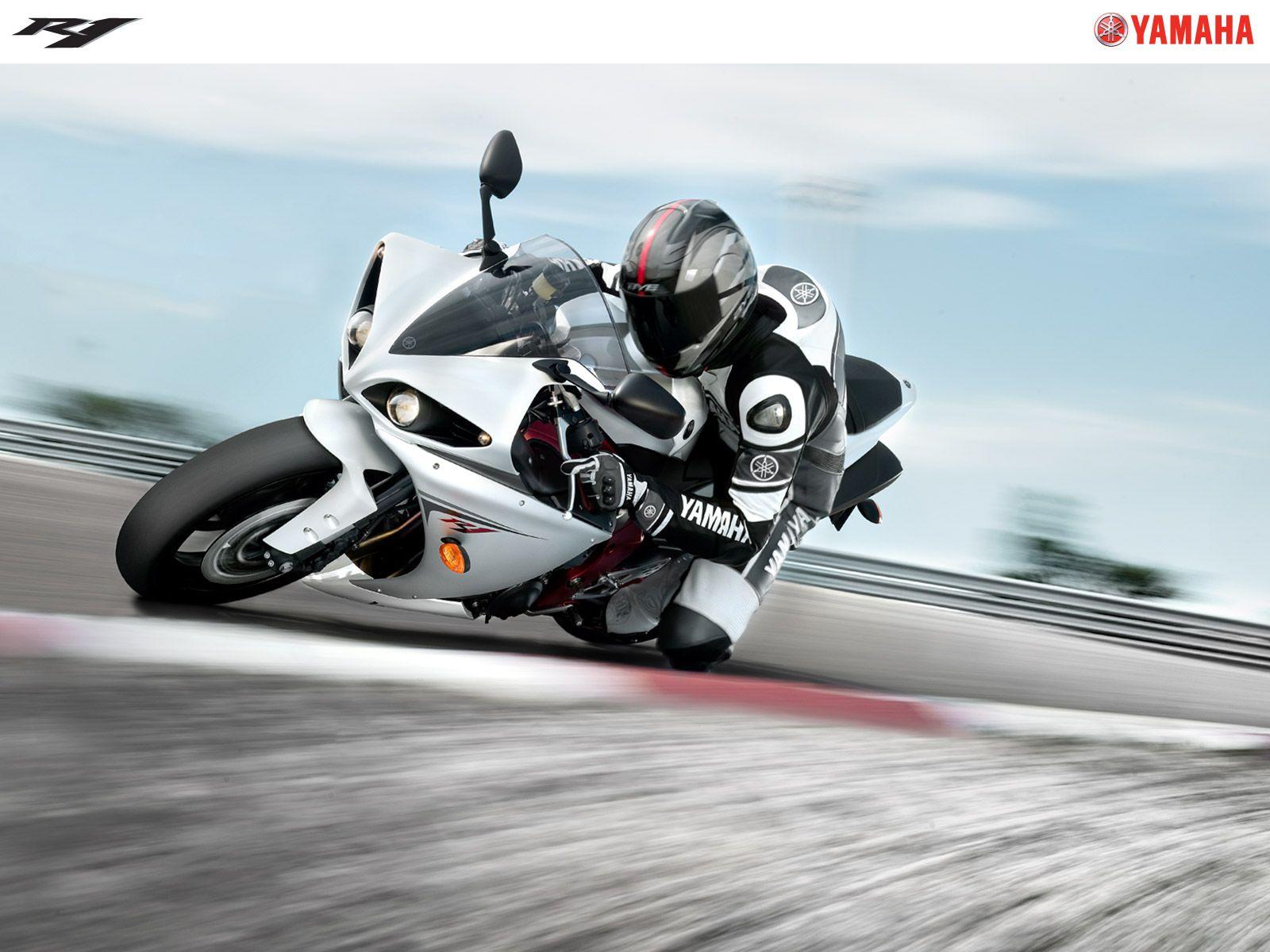 1600x1200 Yamaha YZF R1 WallPaper HD W Moto 2009