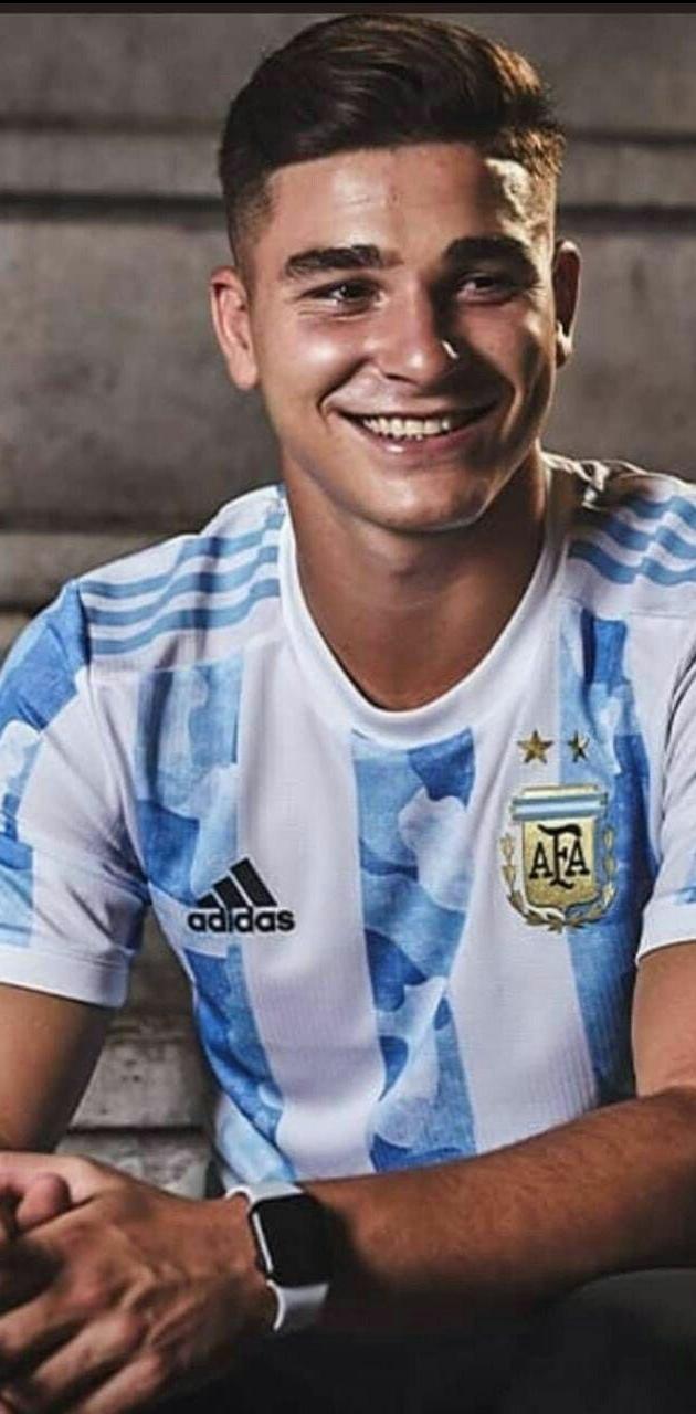 630x1280 Julian alvarez wallpaper