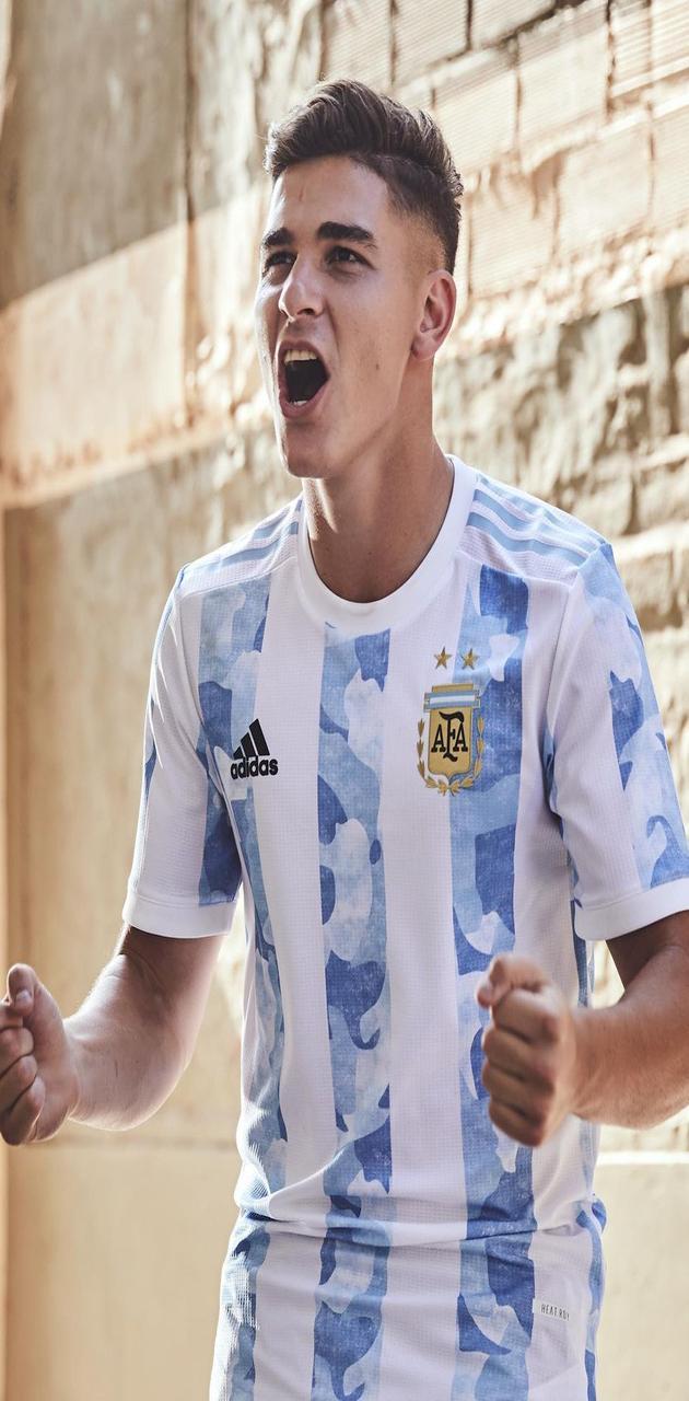 630x1280 Julian alvarez wallpaper