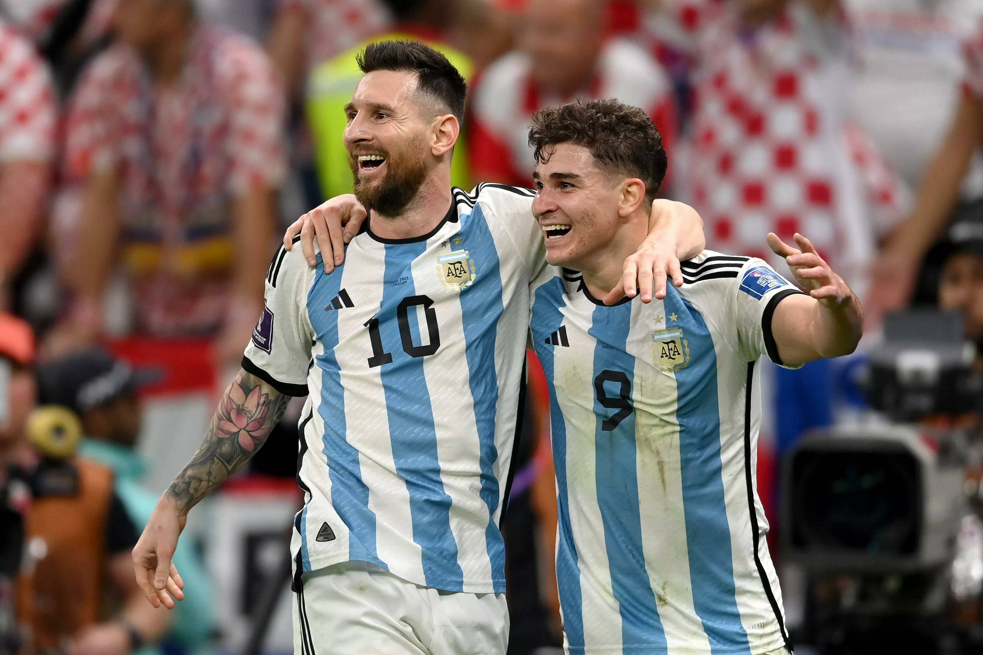 3290x2193 Lionel Messi & Julian Alvarez in Qatar FIFA 2022 Wallpaper, HD Sports 4K Wallpaper, Image and Background