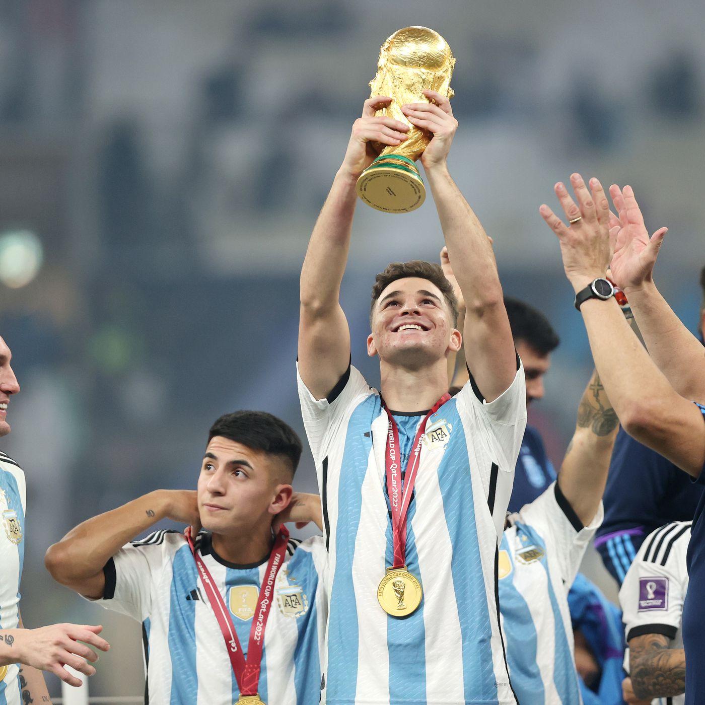1400x1400 World Cup: Julian Alvarez Wins Third Star with Argentina and Blue