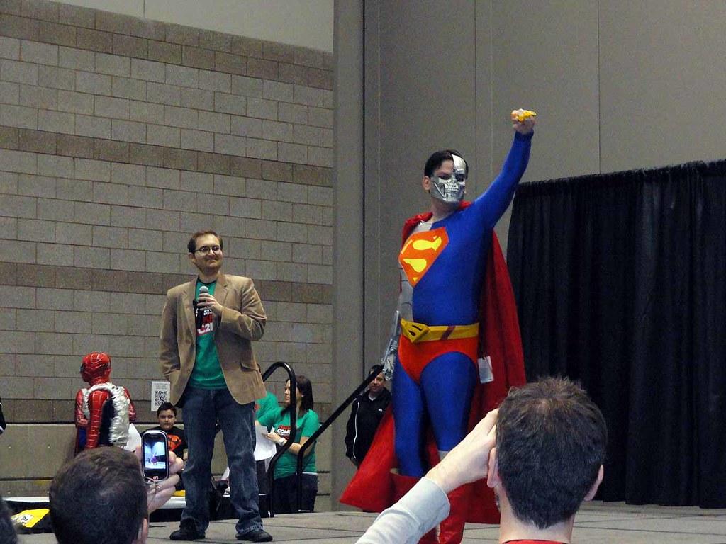 1024x768 Cyborg Superman
