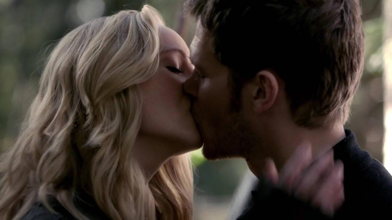 1280x720 Download Passionate Moment Between Caroline Forbes and Klaus Wallpaper
