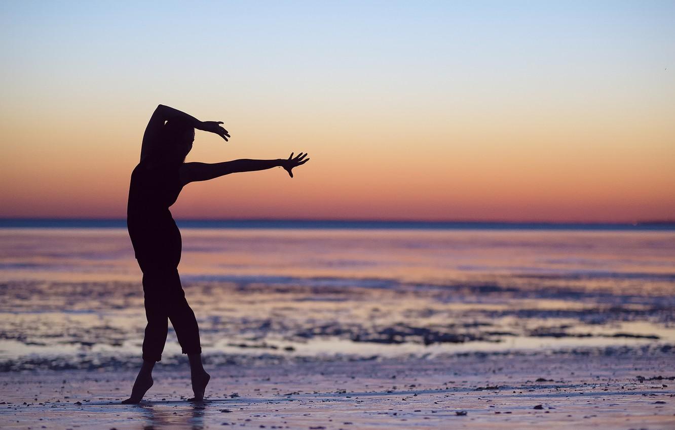 1332x850 Wallpaper girl, shore, dance, silhouette, Leslie image for desktop, section настроения