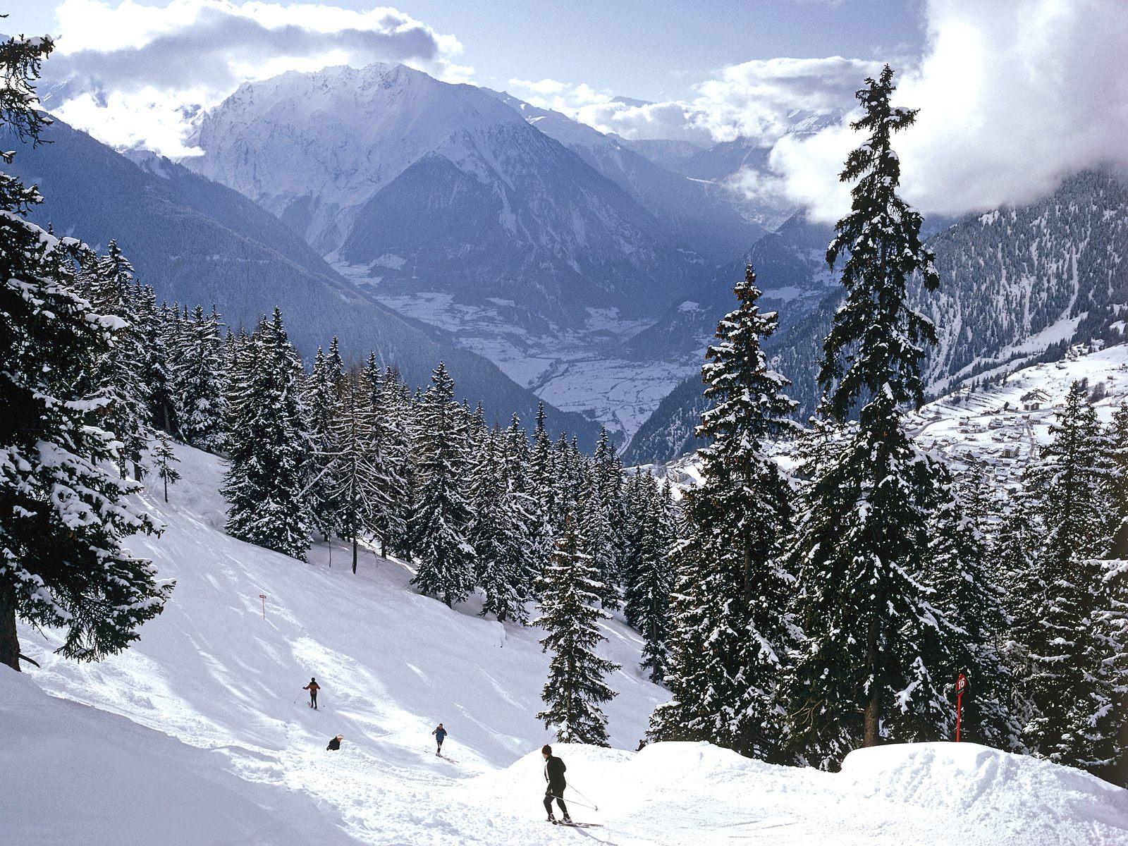 1600x1200 Skiing, Swiss Alps wallpaper. Skiing, Swiss Alps