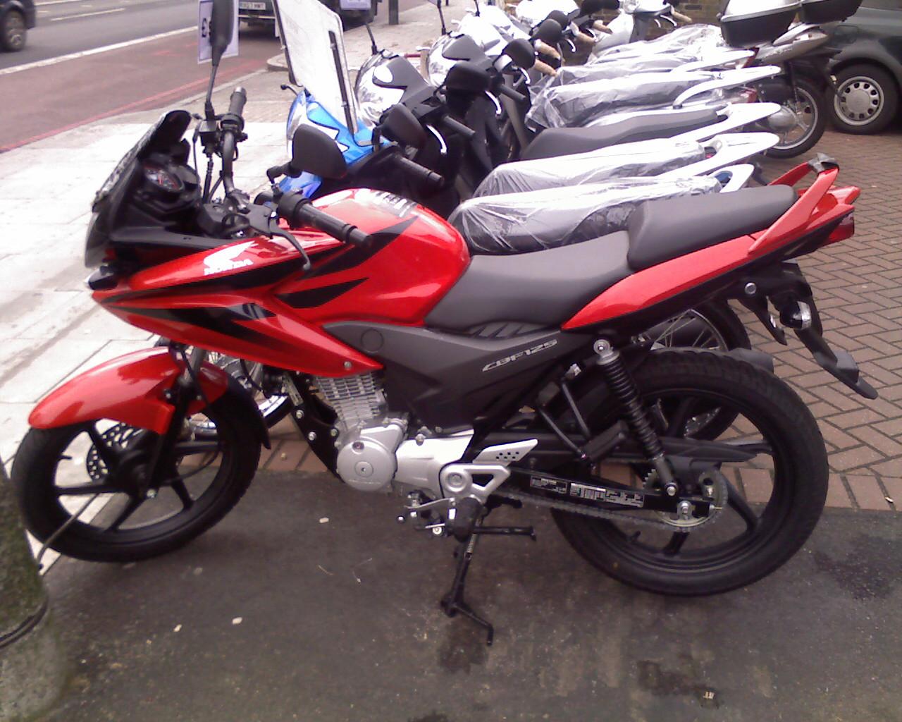 1280x1024 Honda CBF125