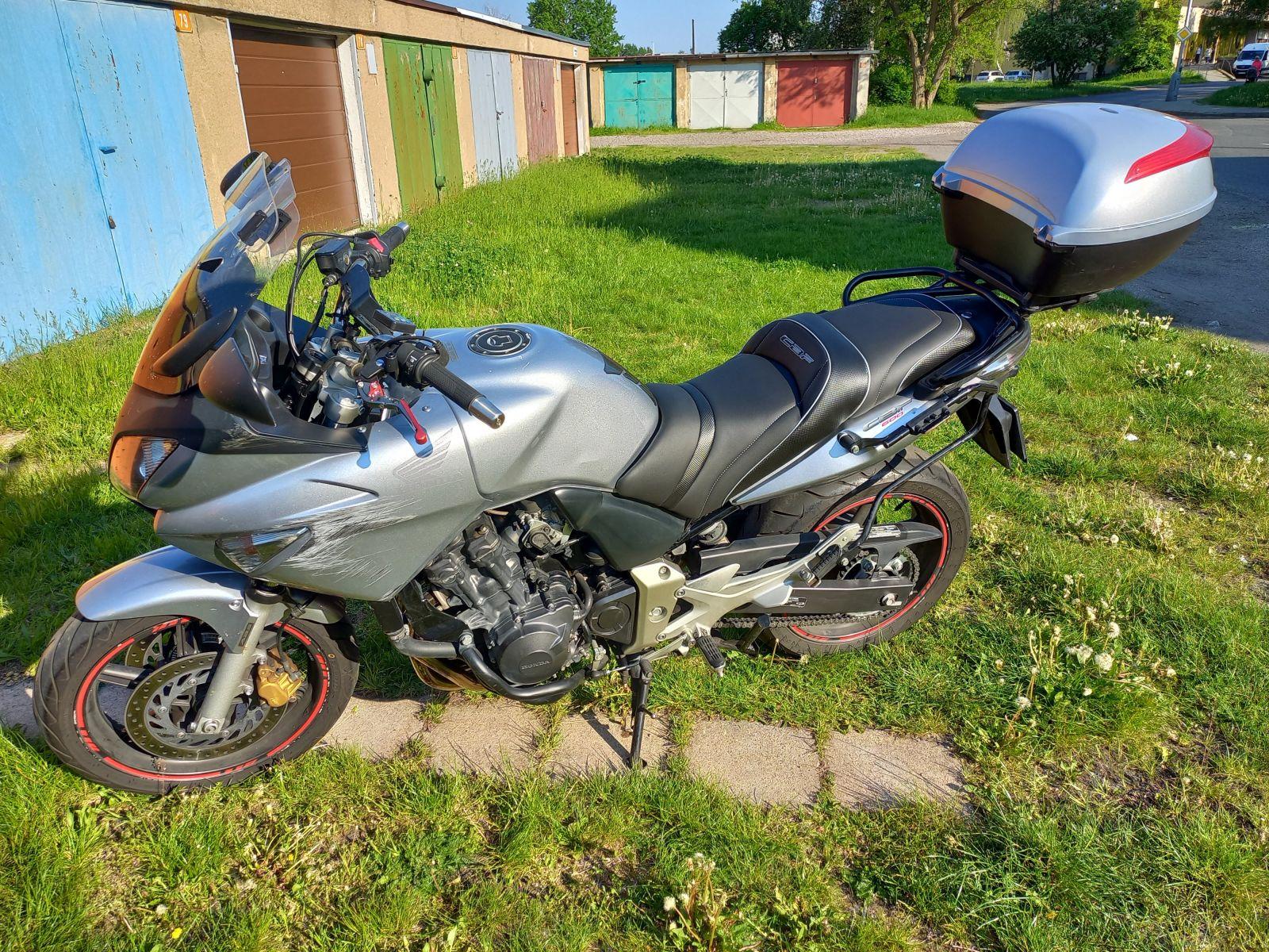 1600x1200 HONDA CBF 600 N [2004 2007] Seats, Petrol Tank Covers, Tank Bags [Rates For: FRANCE]