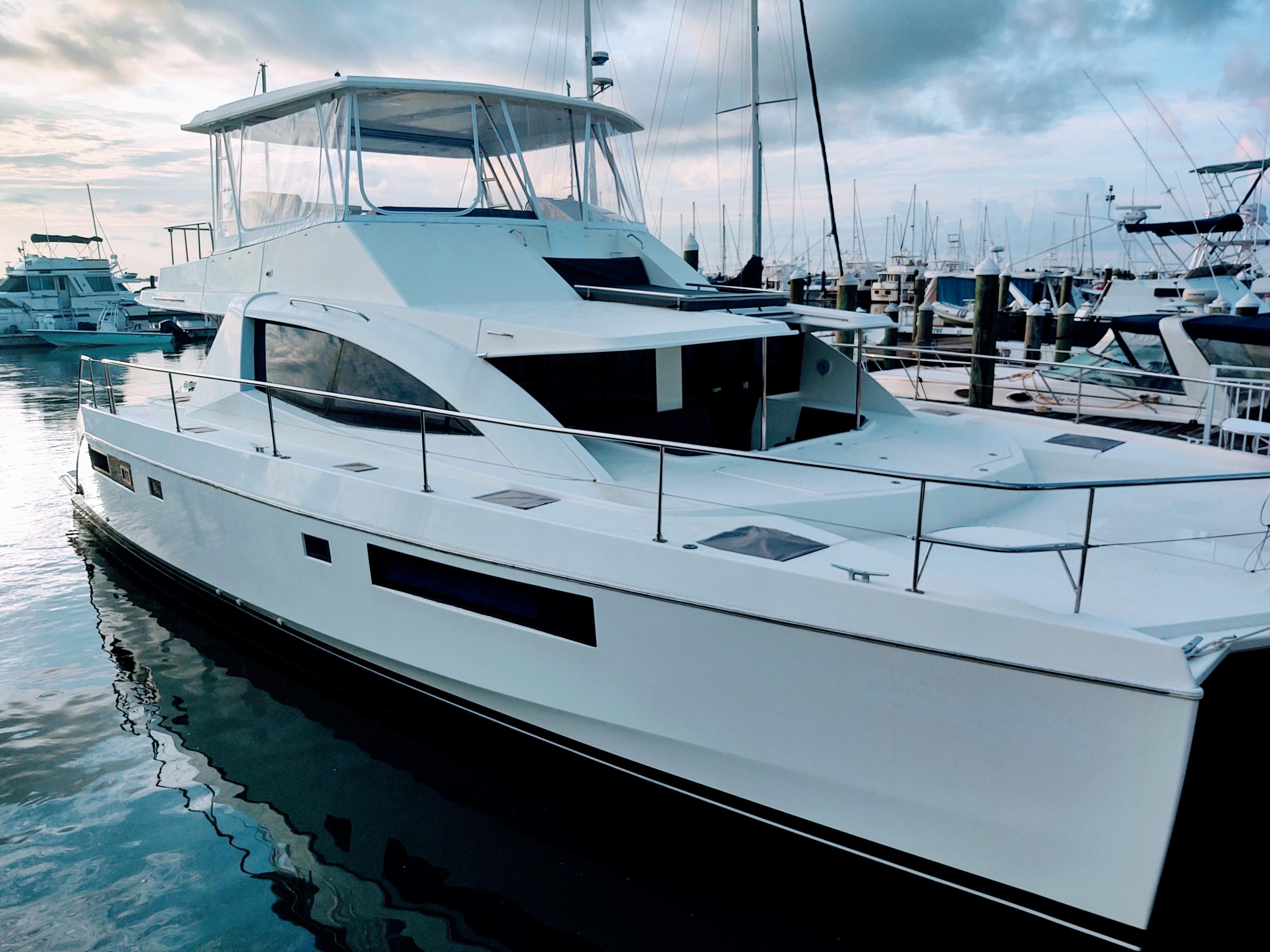 4000x3000 Leopard 51 Powercat Power Catamaran THE OFFICE