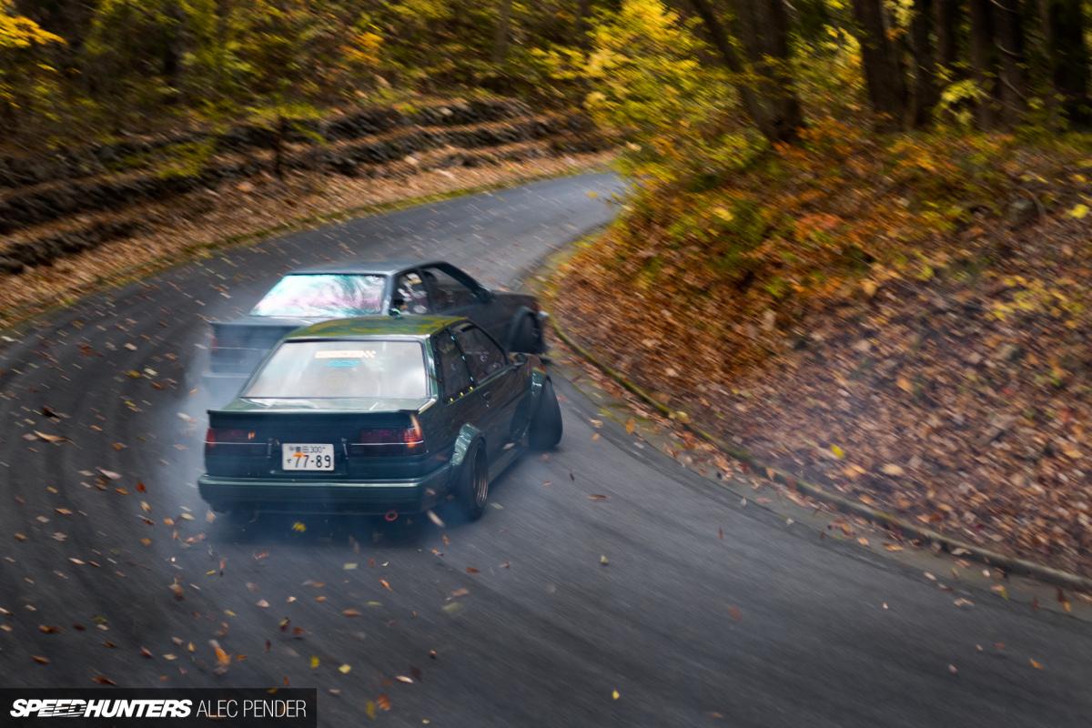 1200x800 AE86s On The Gunsai Touge