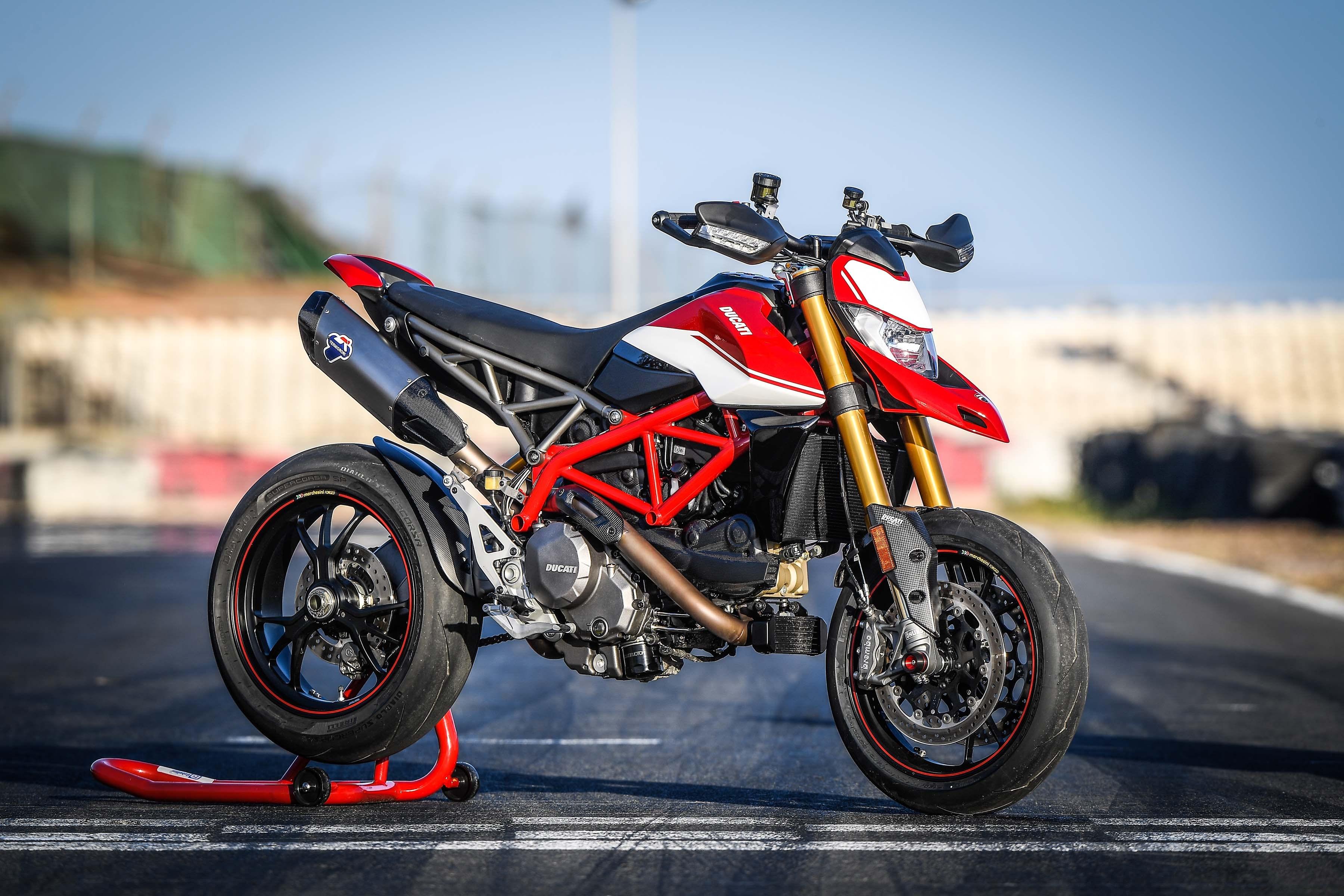 3600x2400 Motorcycle Ducati Hypermotard 950 SP, 2019 on the pavement Desktop wallpaper 600x382