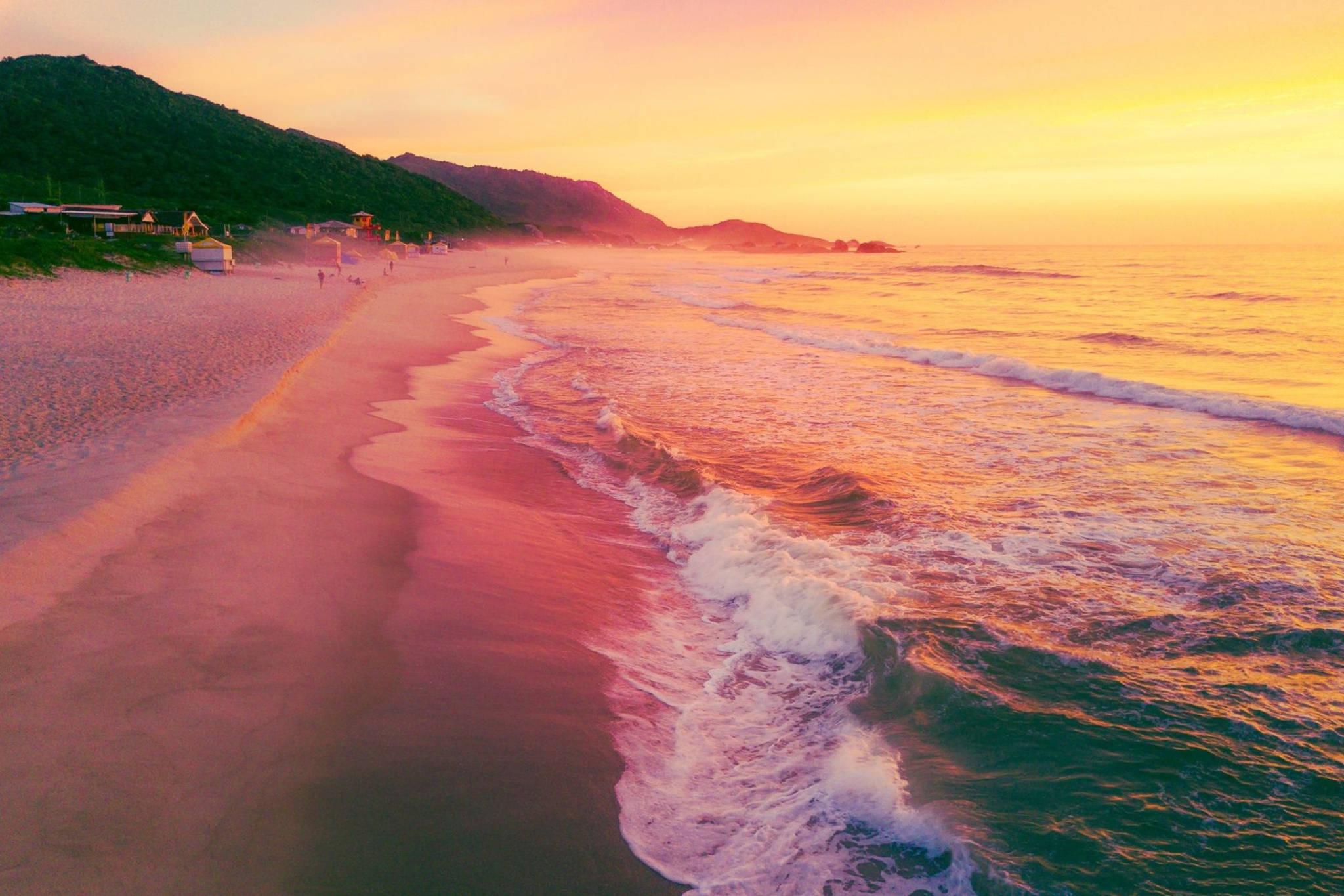 2048x1365 Download Brazil Red Beach Wallpaper
