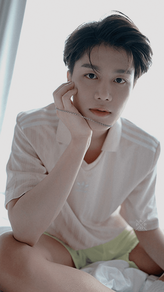 675x1200 Kpop Locks