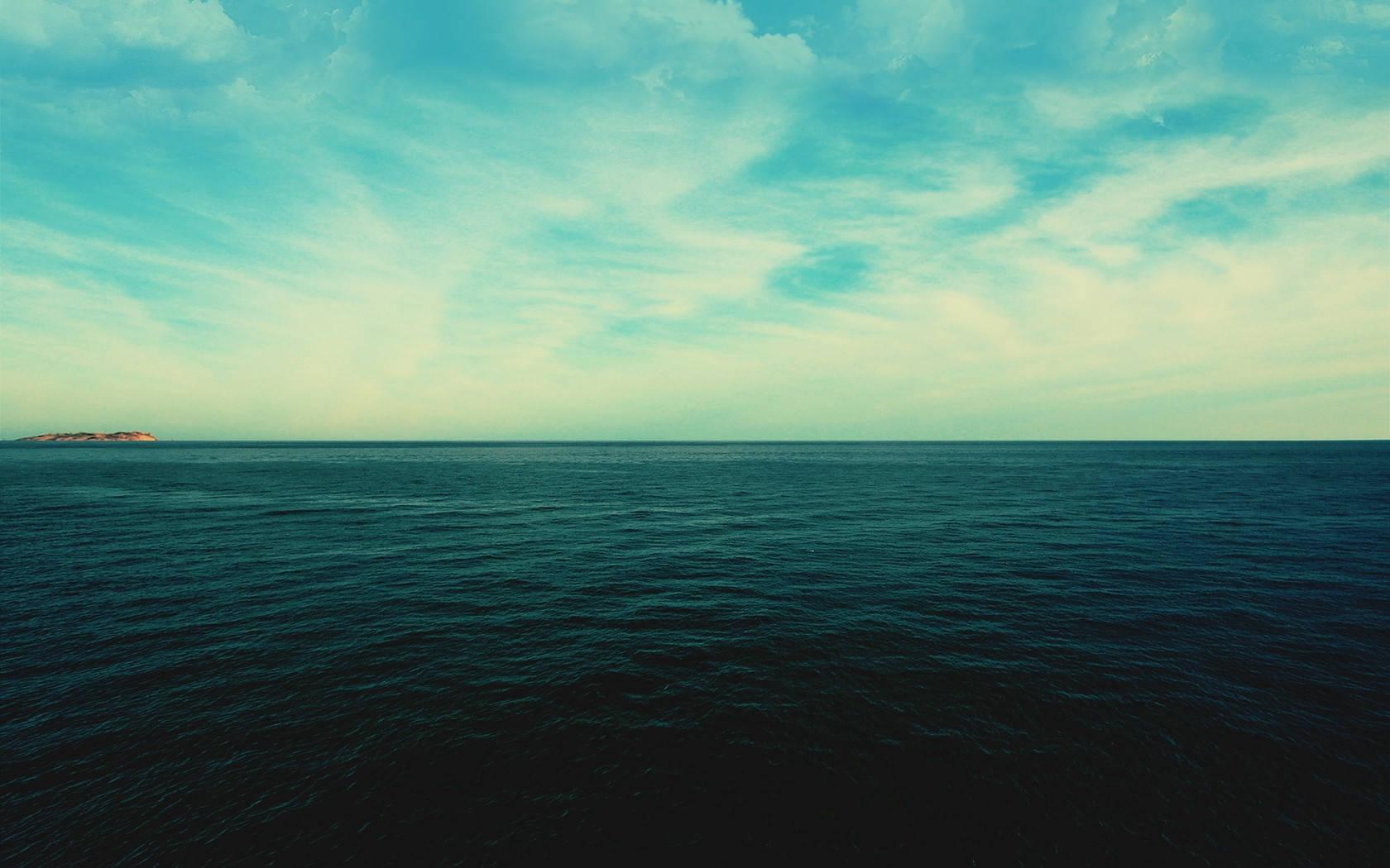 1680x1050 Download Calm Blue Green Sea Background Wallpaper