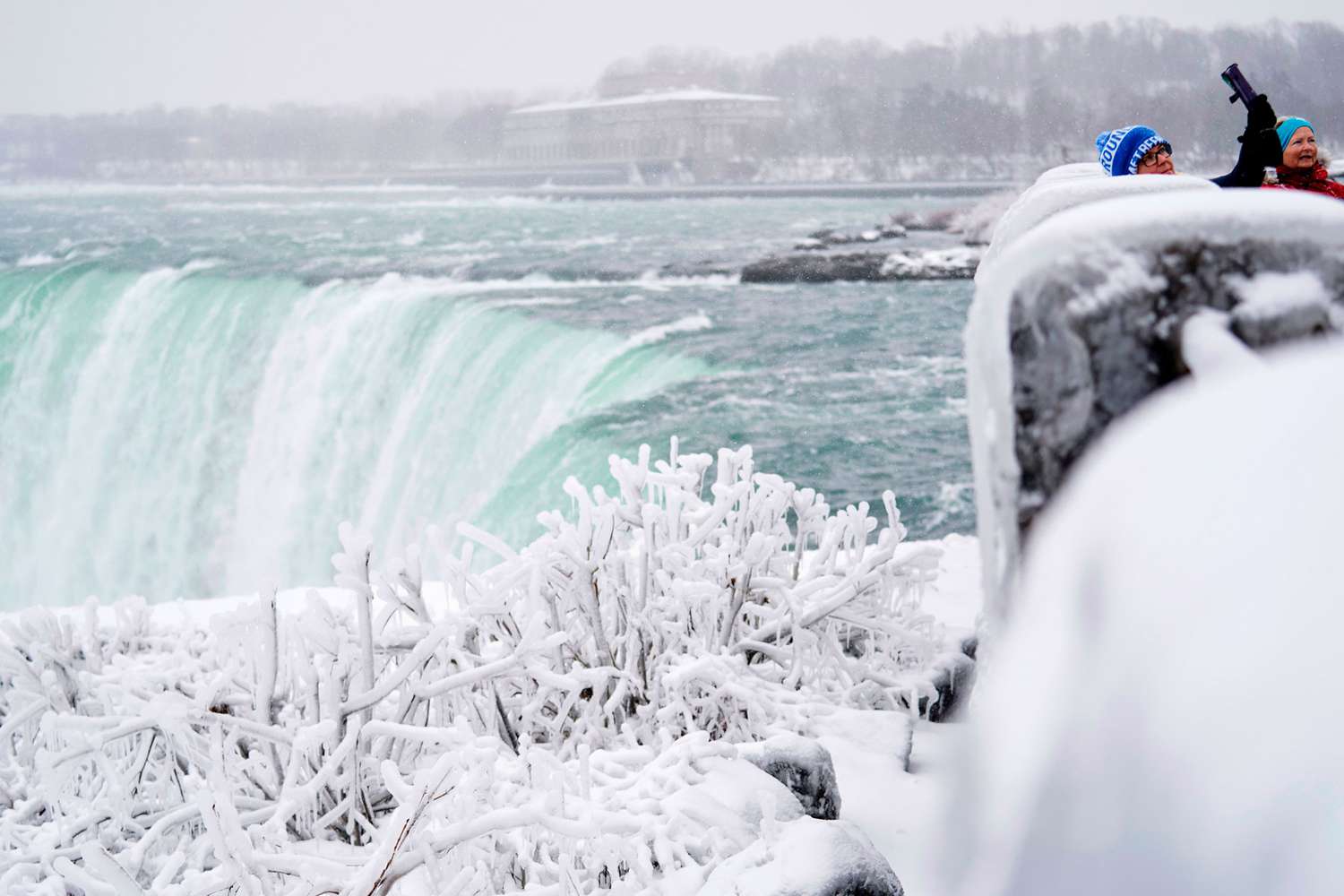 1500x1000 Niagara Falls Is Partially Covered in Ice