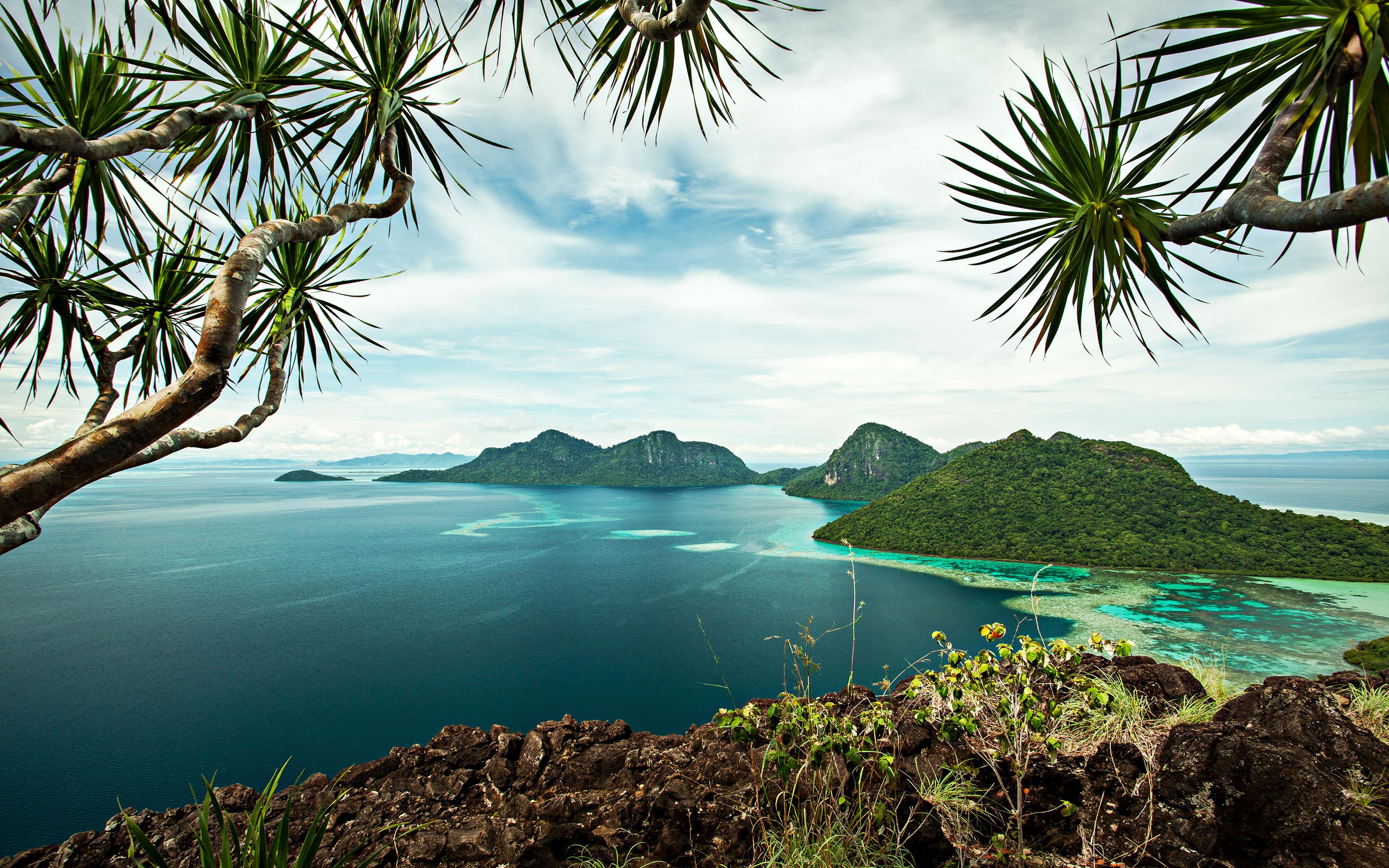 3840x2400 Malaysia Bohei Doolang Sabah View From The Top Of The Island Tropics Bay Ocean Coral Reefs Islands Landscape Wallpaper HD 3840x2400 :