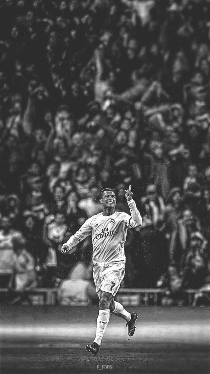 675x1200 CR7 Black and White Wallpaper