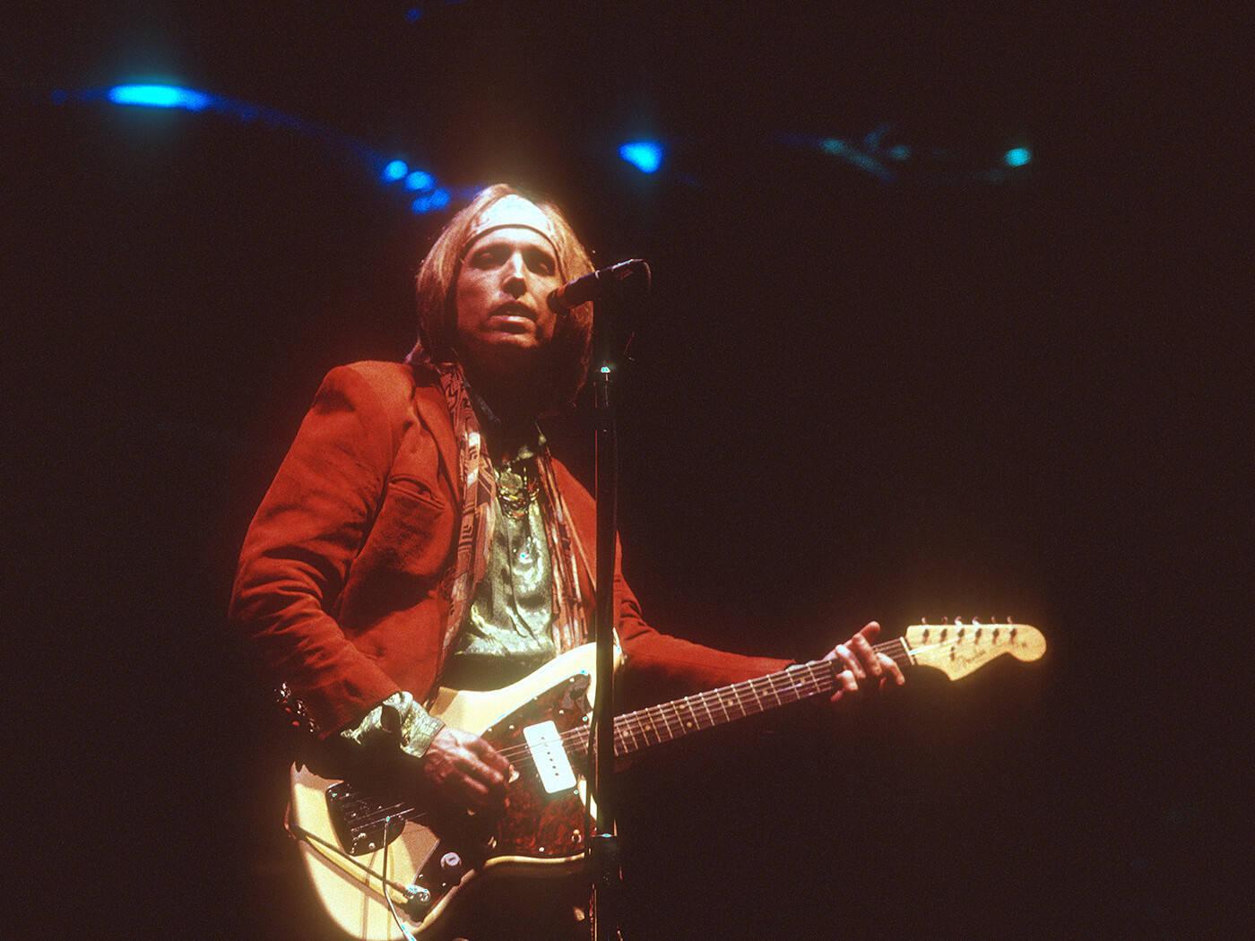 1400x1050 Download Tom Petty And The Heartbreakers Into The Great Wide Open Tour Wallpaper