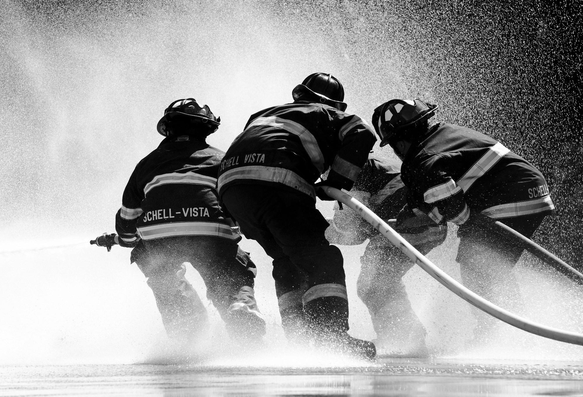 2000x1363 High Resolution Wallpaper firefighter Gallery HD Wallpaper