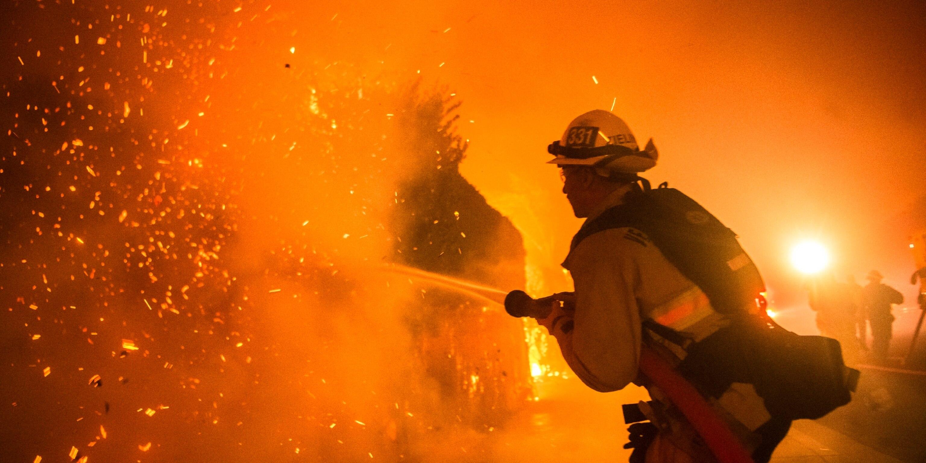 3072x1536 Photos: What it's like to fight deadly wildfires