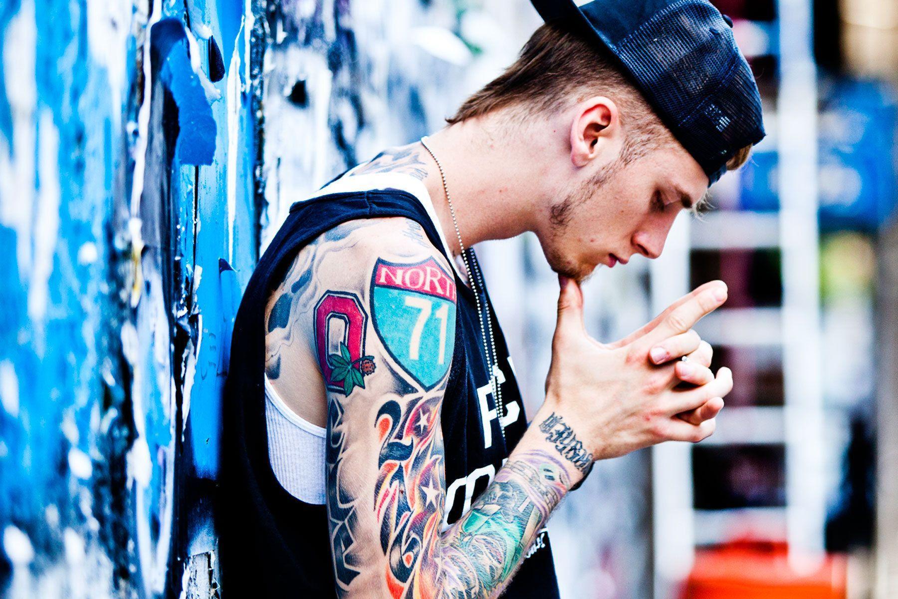 1800x1200 MGK Wallpaper