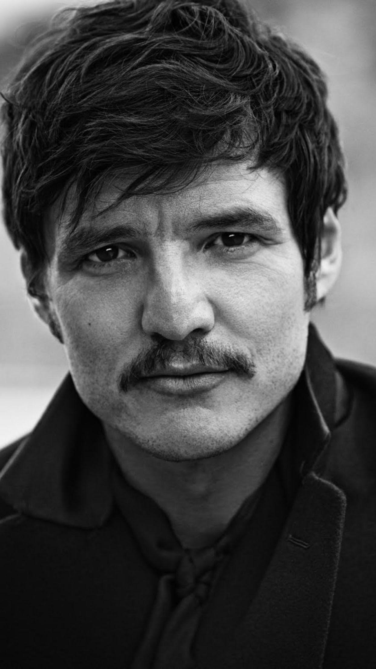 1242x2208 Pedro Pascal Wallpaper