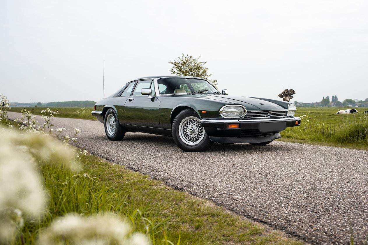 1263x841 JAGUAR XJS V12