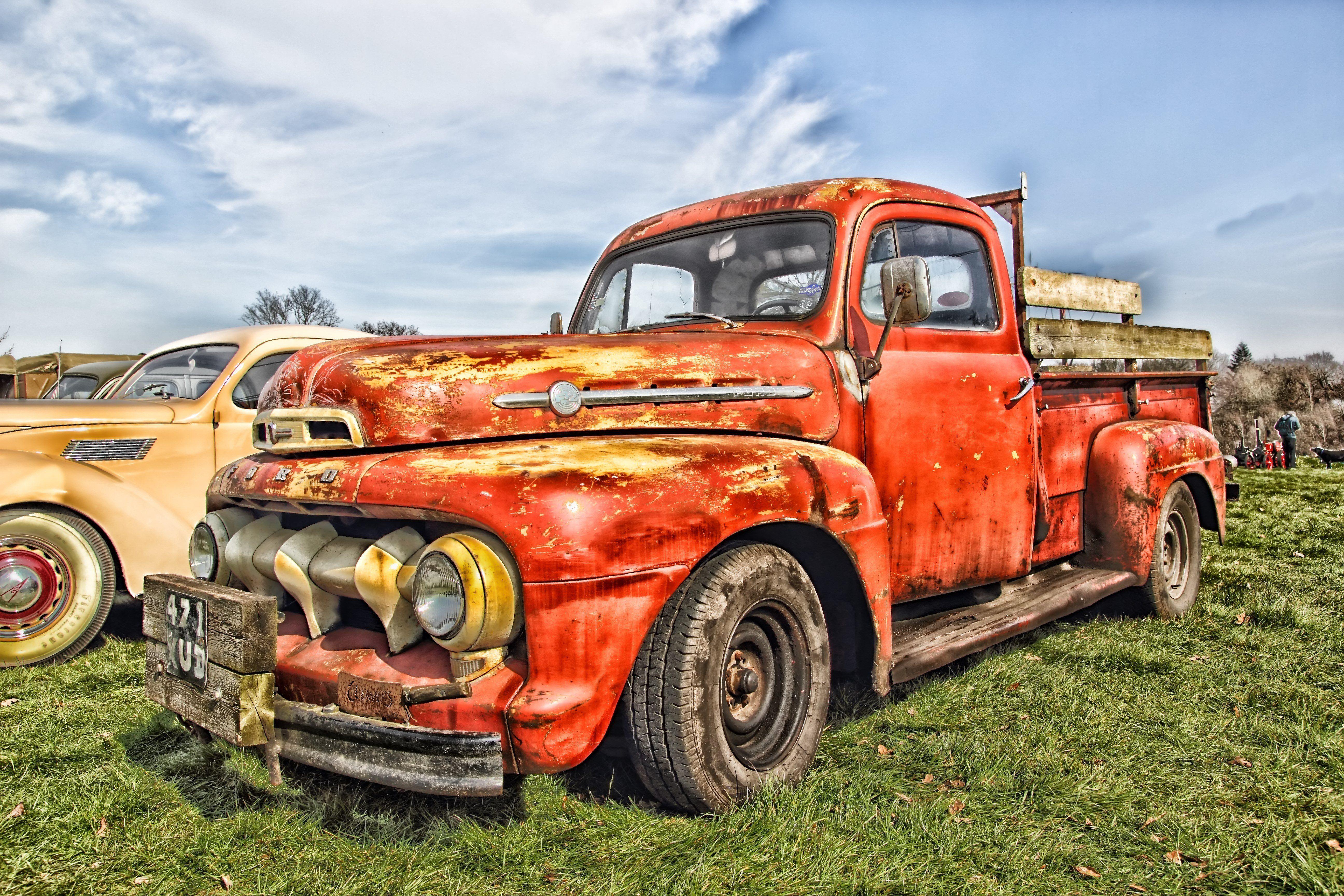 5184x3456 Classic Truck Wallpaper