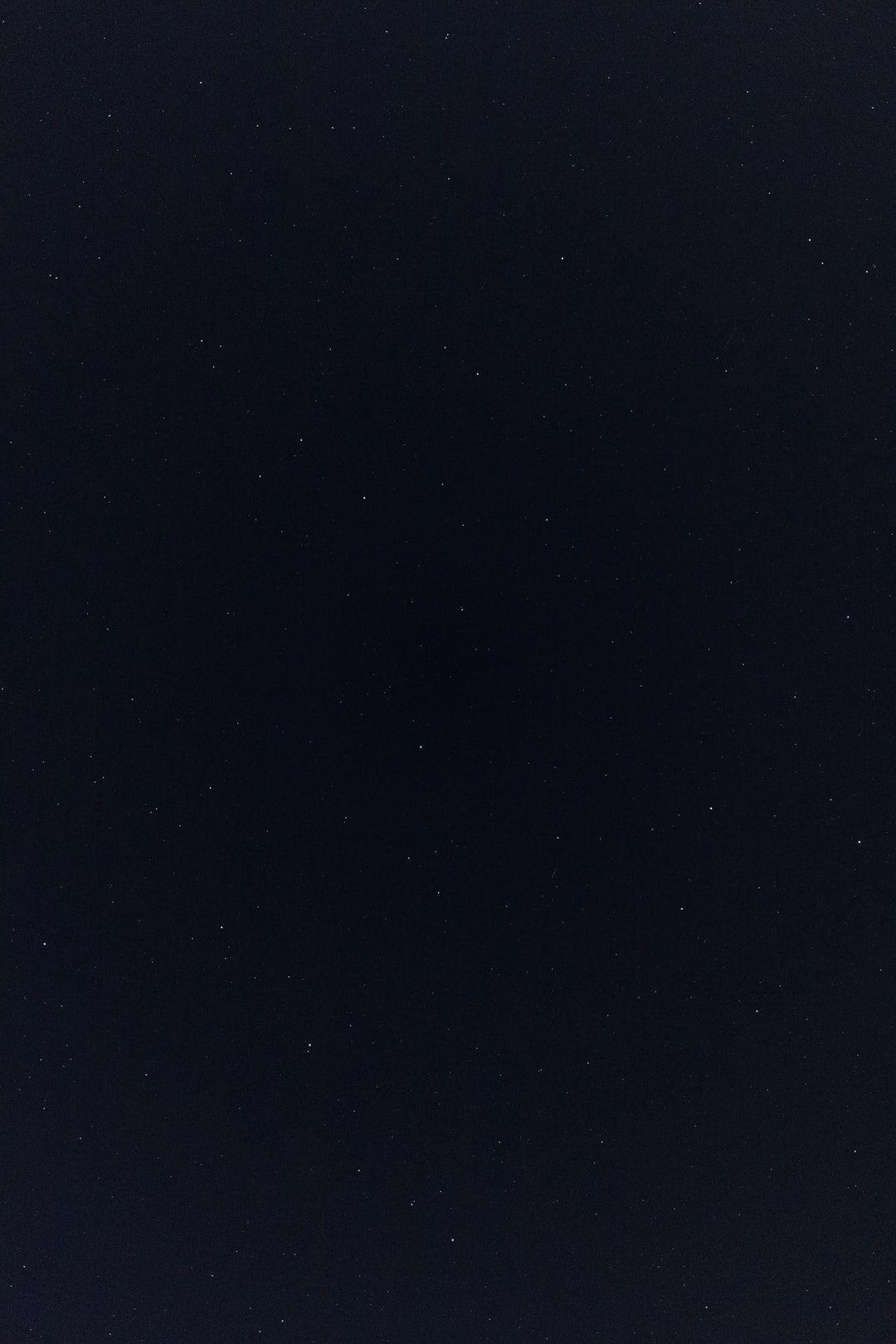 1080x1620 Black Phone Wallpaper