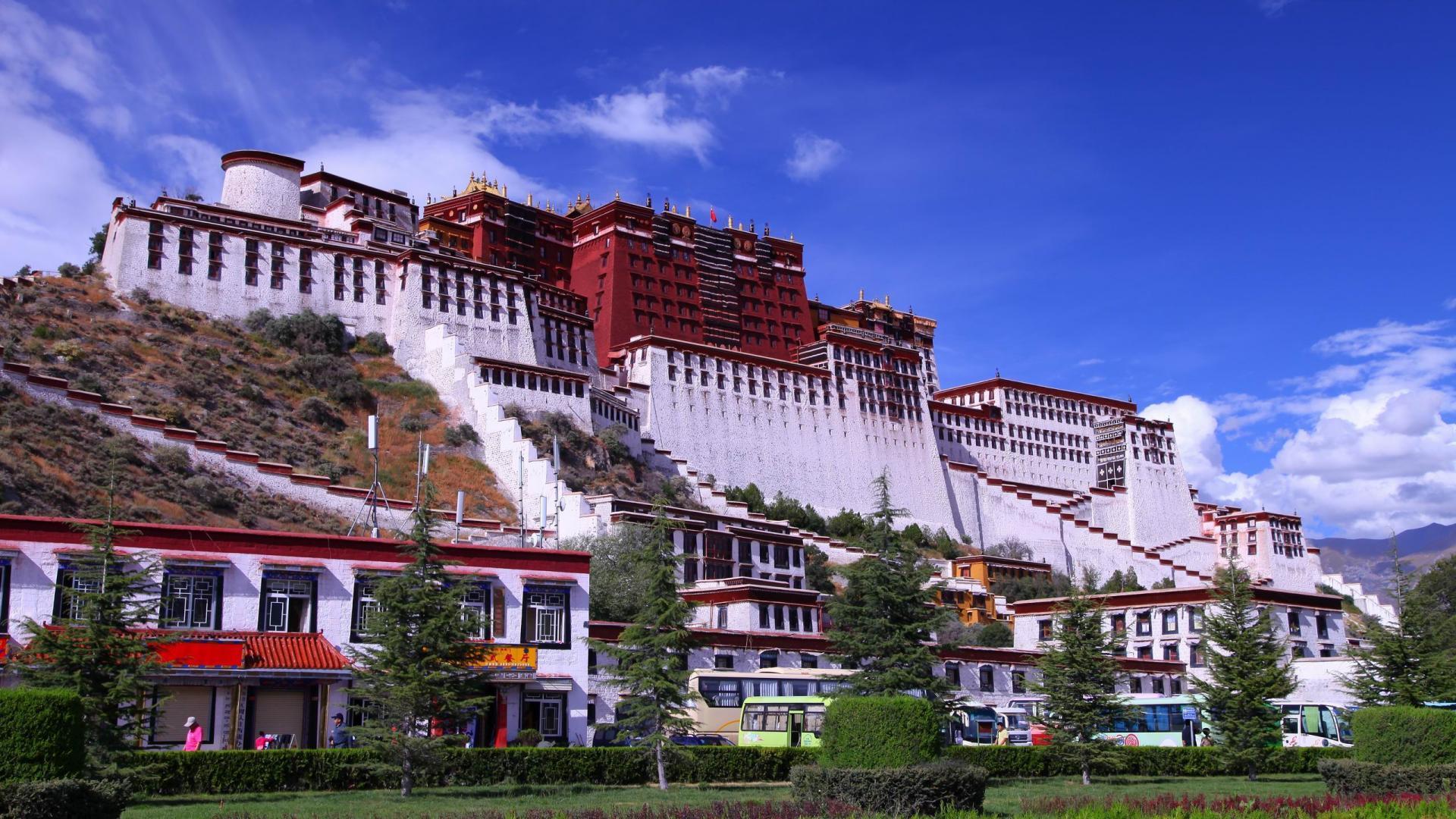1920x1080 Wondrous Potala Palace In Lhasa Tibet wallpaper. other. Wallpaper