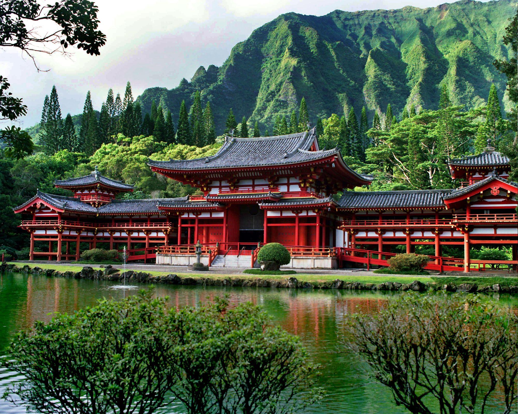 2000x1600 Buddhist Temple in Hawaii