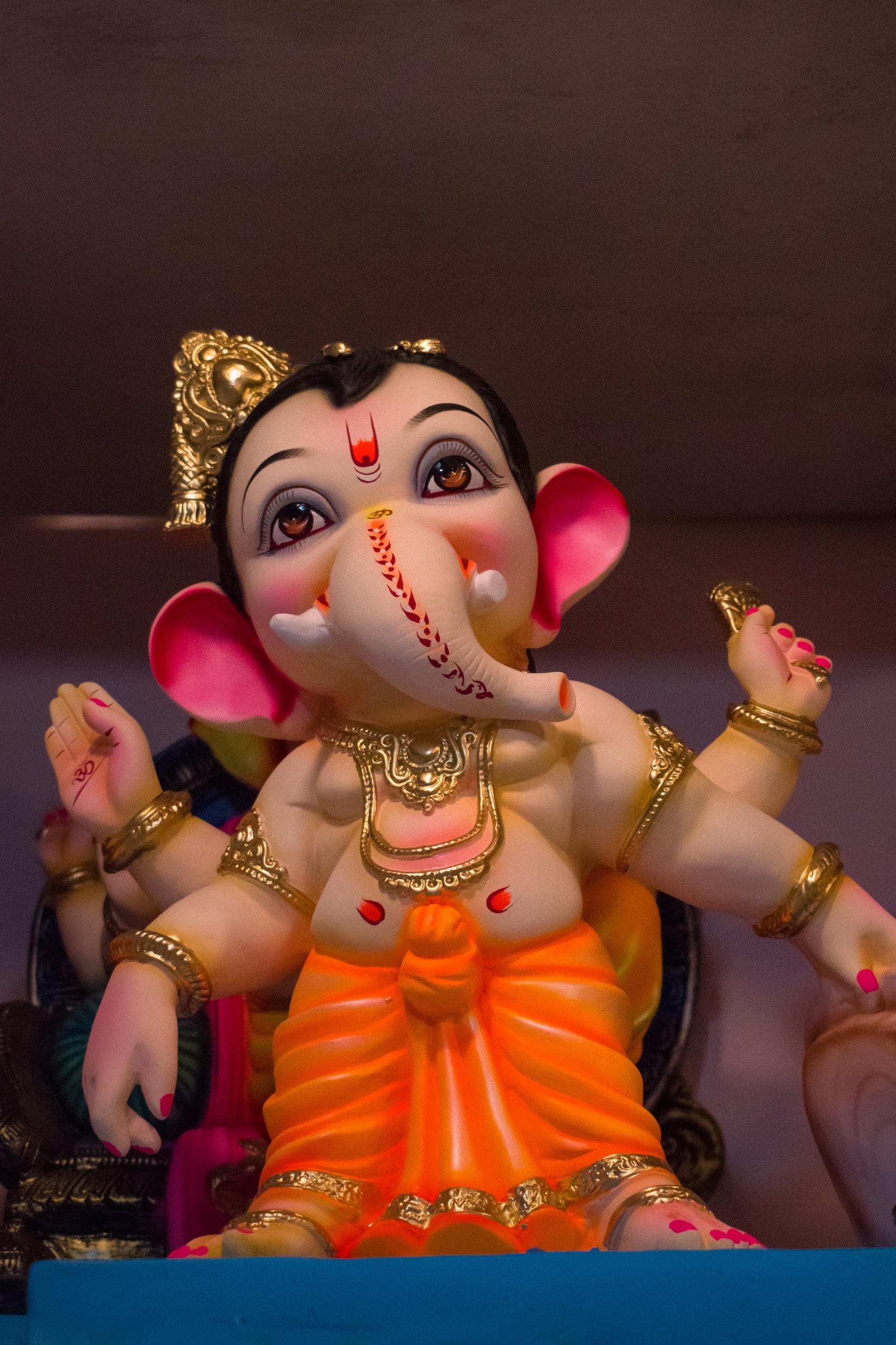 1920x2880 A very cute idol of lord ganesha Wallpaper Download