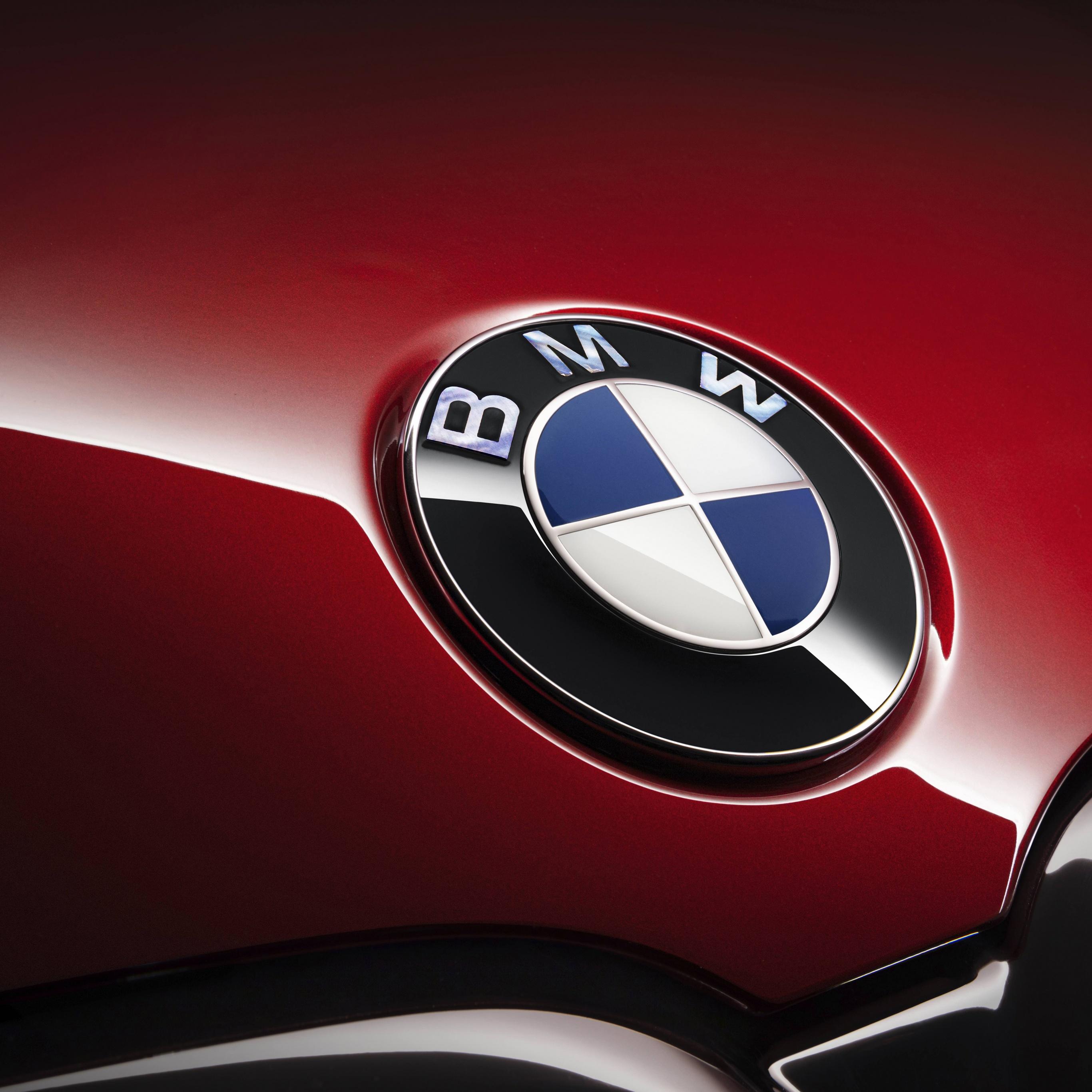 2732x2732 BMW logo Wallpaper 4K, BMW 7 Series, 5K, Cars