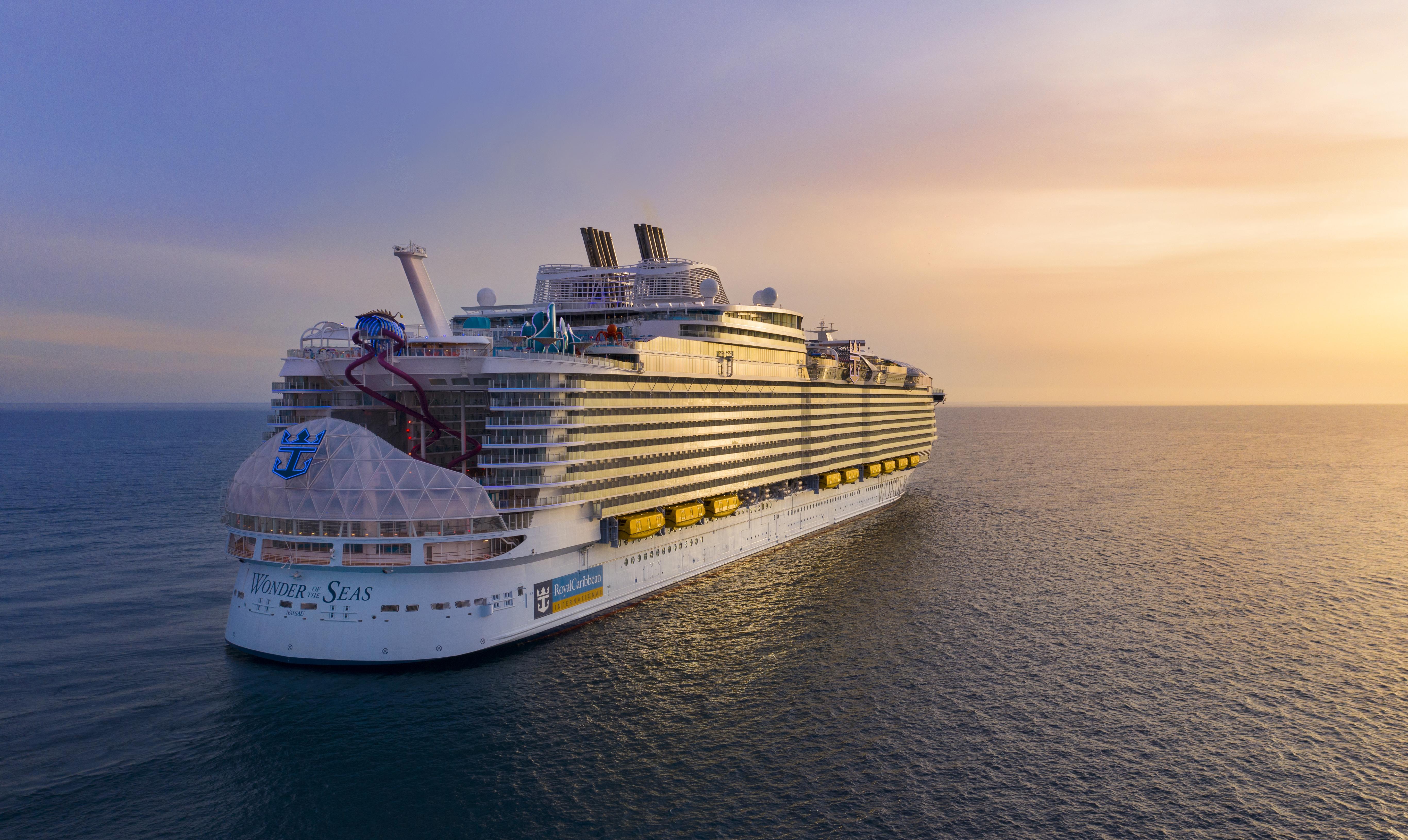 5464x3261 Wonder of the Seas': world's largest cruise ship to sail with passengers for first time