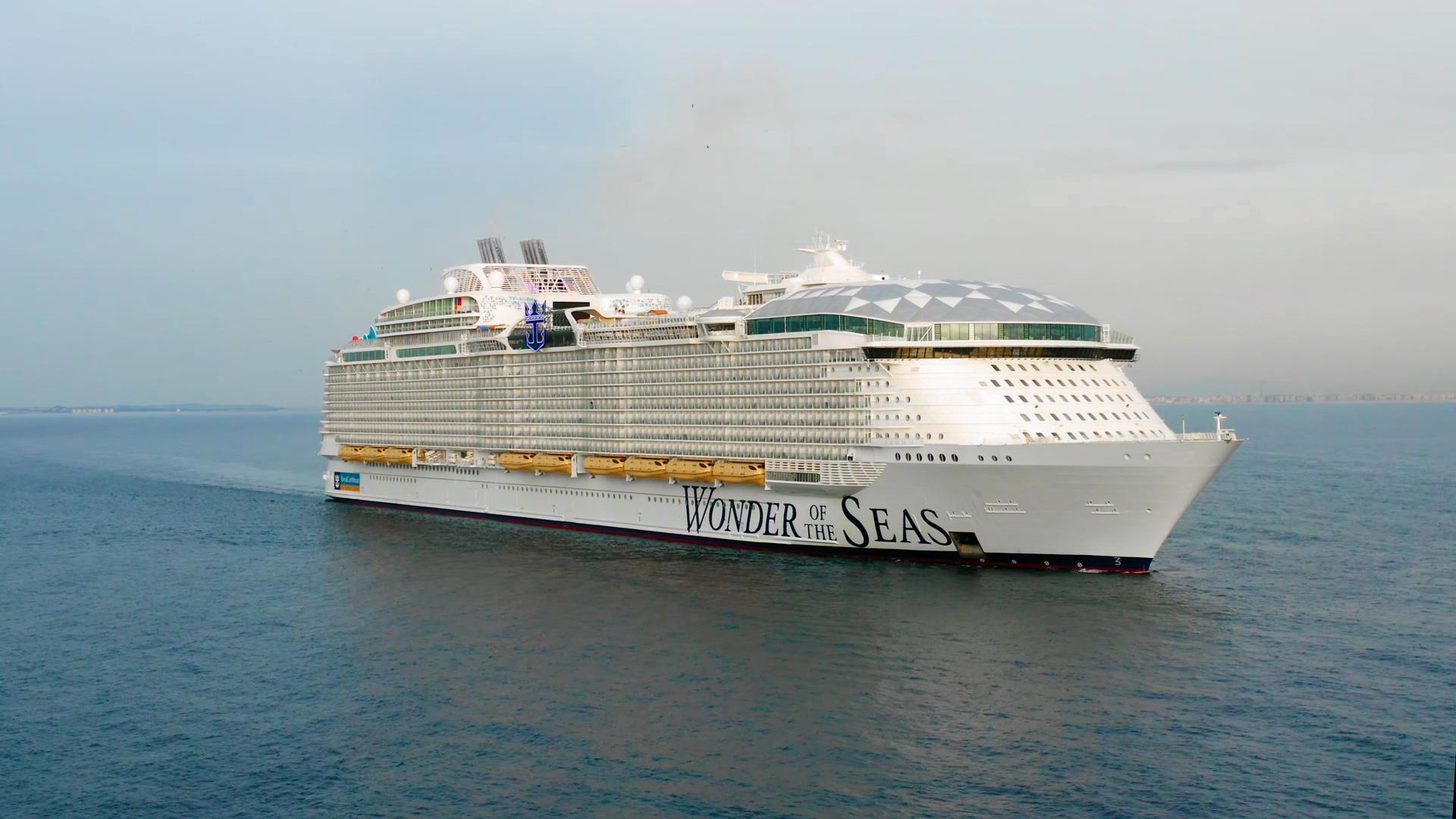 1920x1080 The cruise ship Wonder of the Seas makes its first call in Valencia