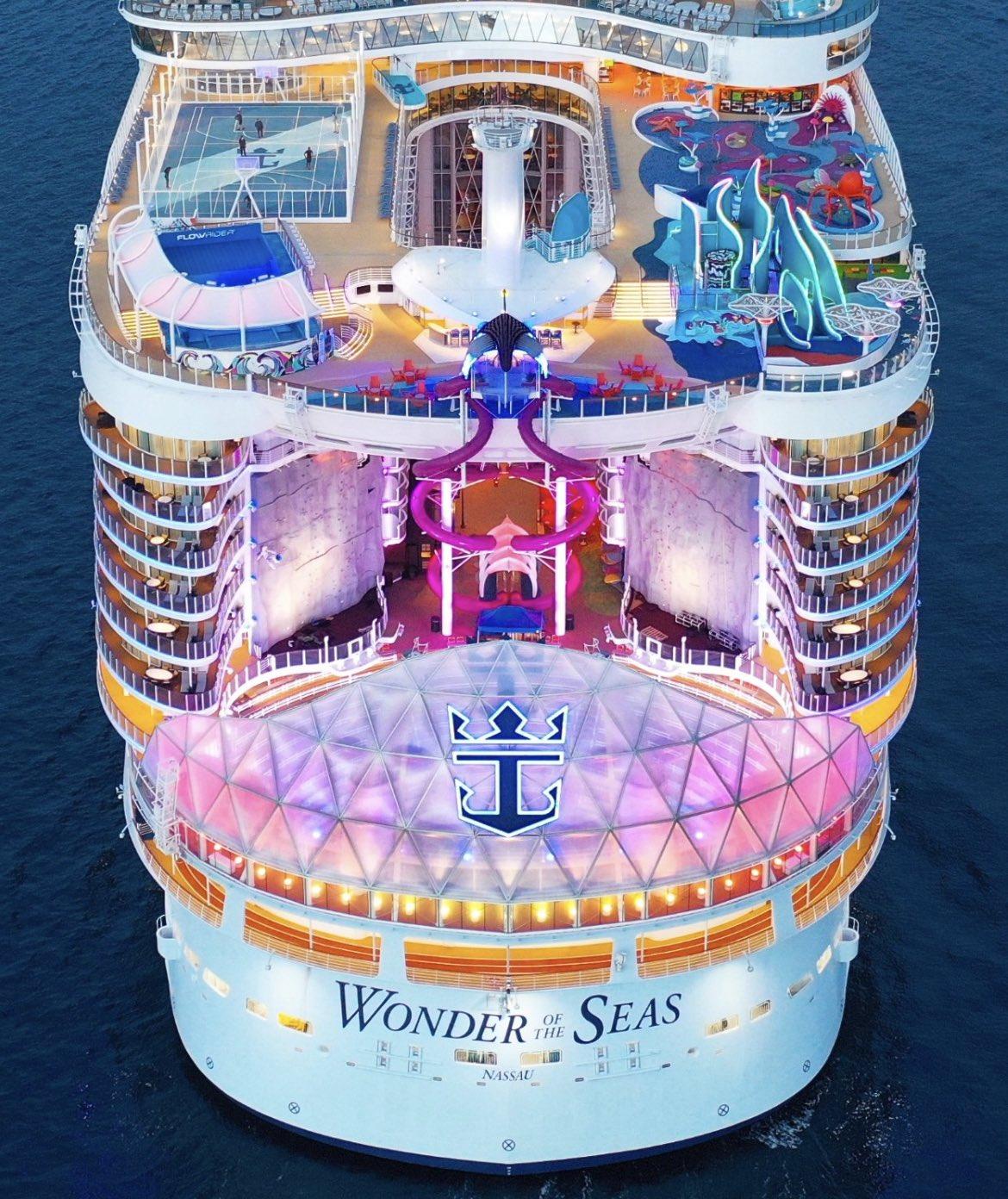1170x1392 theworldofcruiseships new aqua theatre design looks fantastic! Congratulations to the Royal Caribbean team who worked on this beautiful vessel