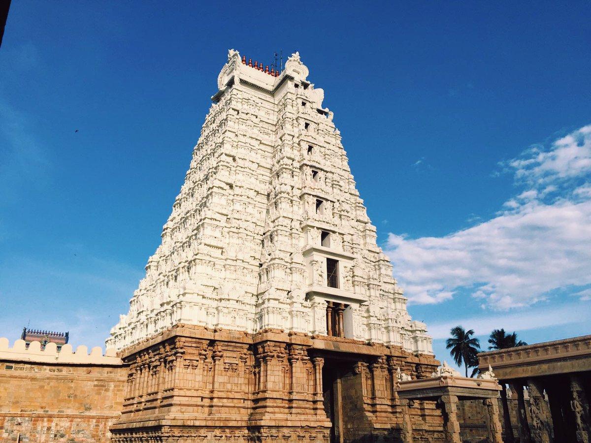 1200x900 Twitter 上的 Temple Connect Official：#Srirangam Vellayi Gopuram of sacrifice Vellayi who protected the murty of Namperumal from the Sultanate forces who had invaded the temple
