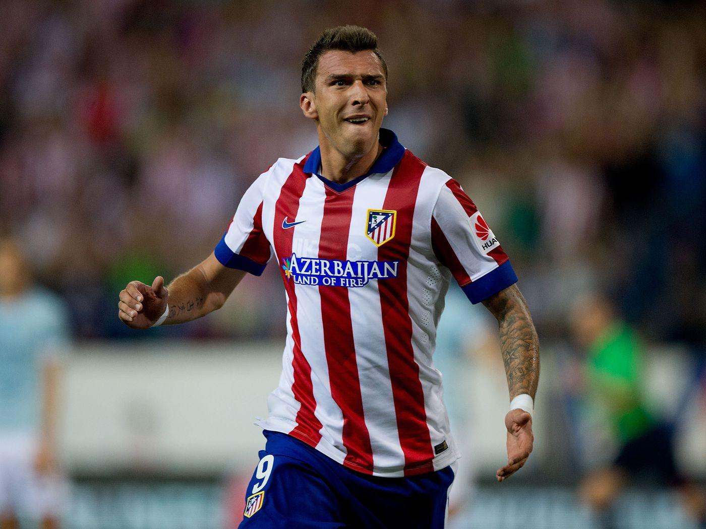 1400x1050 Atlético Madrid's Mario Mandzukic arrives in Turin ahead of Juventus medical & White & Read All Over