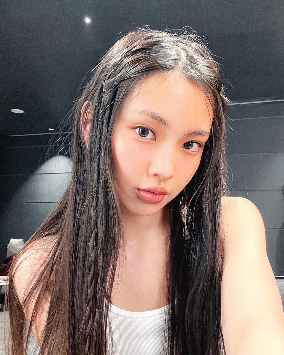 960x1200 A Viral Comment By NewJeans' Hyein Has Fans Shook At The Reminder Of Her Young Age