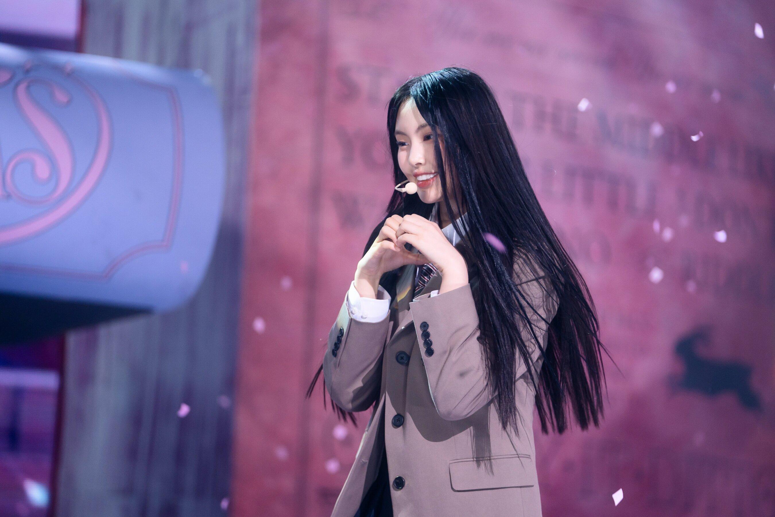 2700x1800 NewJeans Hyein 'Ditto' at Inkigayo