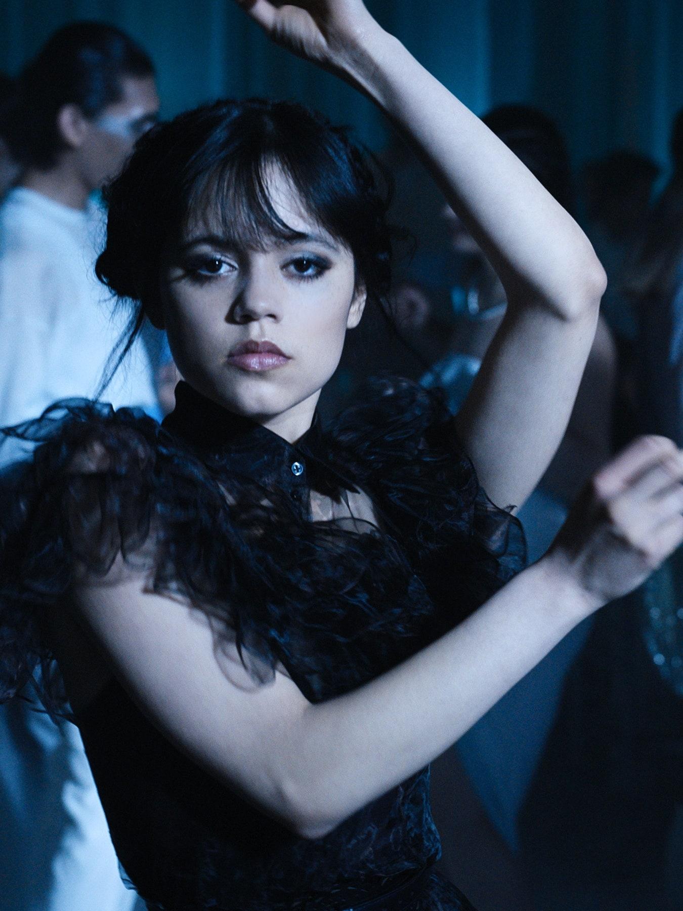 1350x1800 Jenna Ortega Had COVID While Filming Her Iconic Wednesday Dance Scene