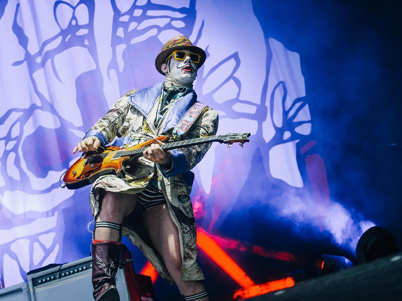1400x1050 The weird gear of Wes Borland. Guitar.com. All Things Guitar