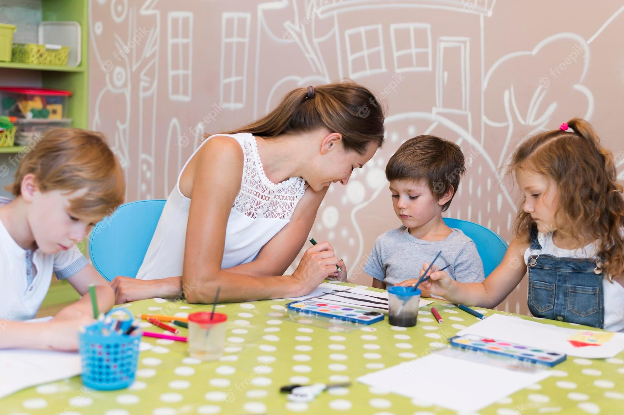 2000x1330 Kindergarten Teacher Picture