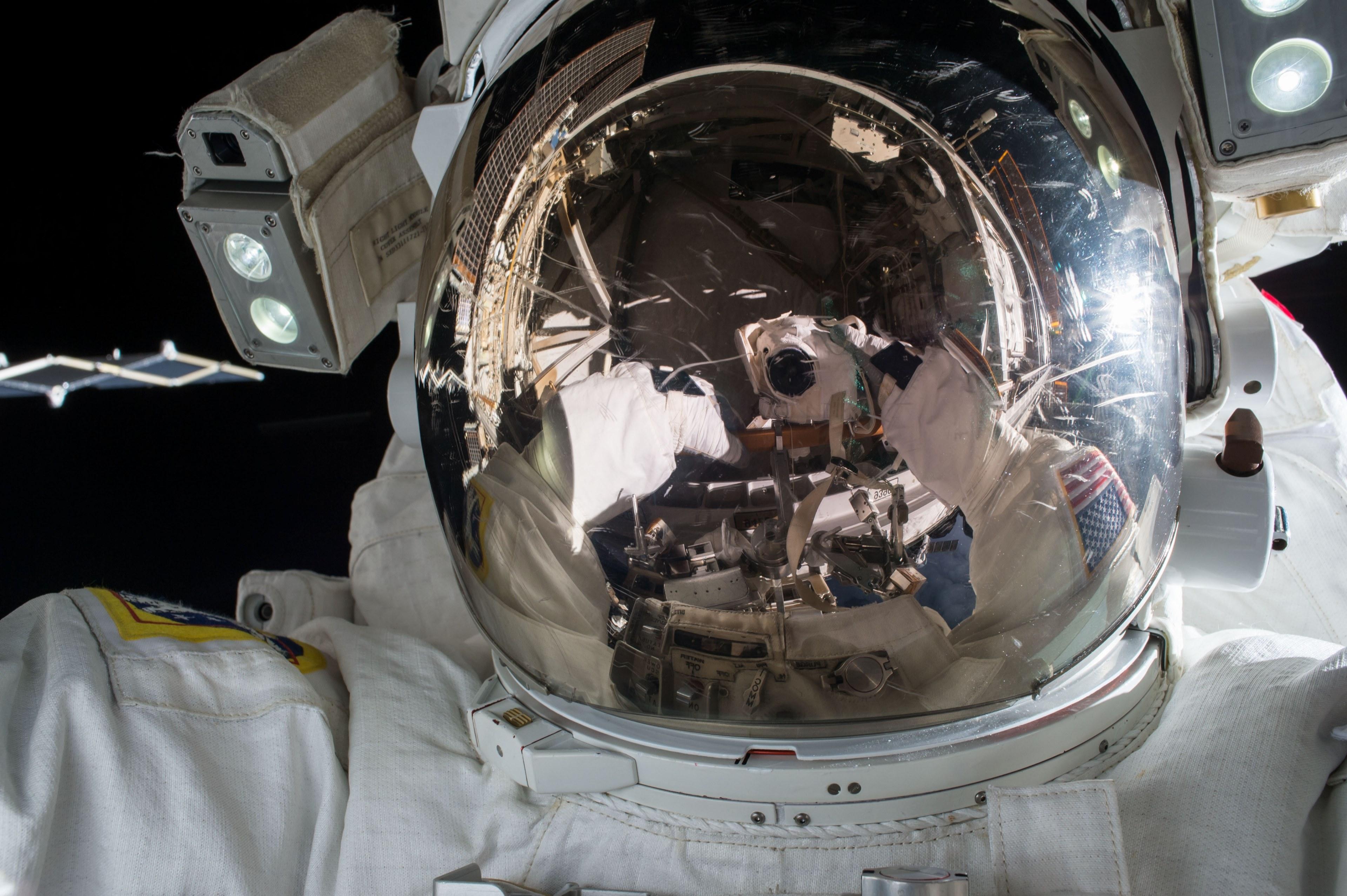3840x2556 Wallpaper / astronaut helmet reflective and nasa HD 4k wallpaper free download