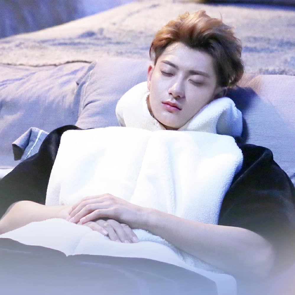 998x998 Huang Z Tao Wallpaper