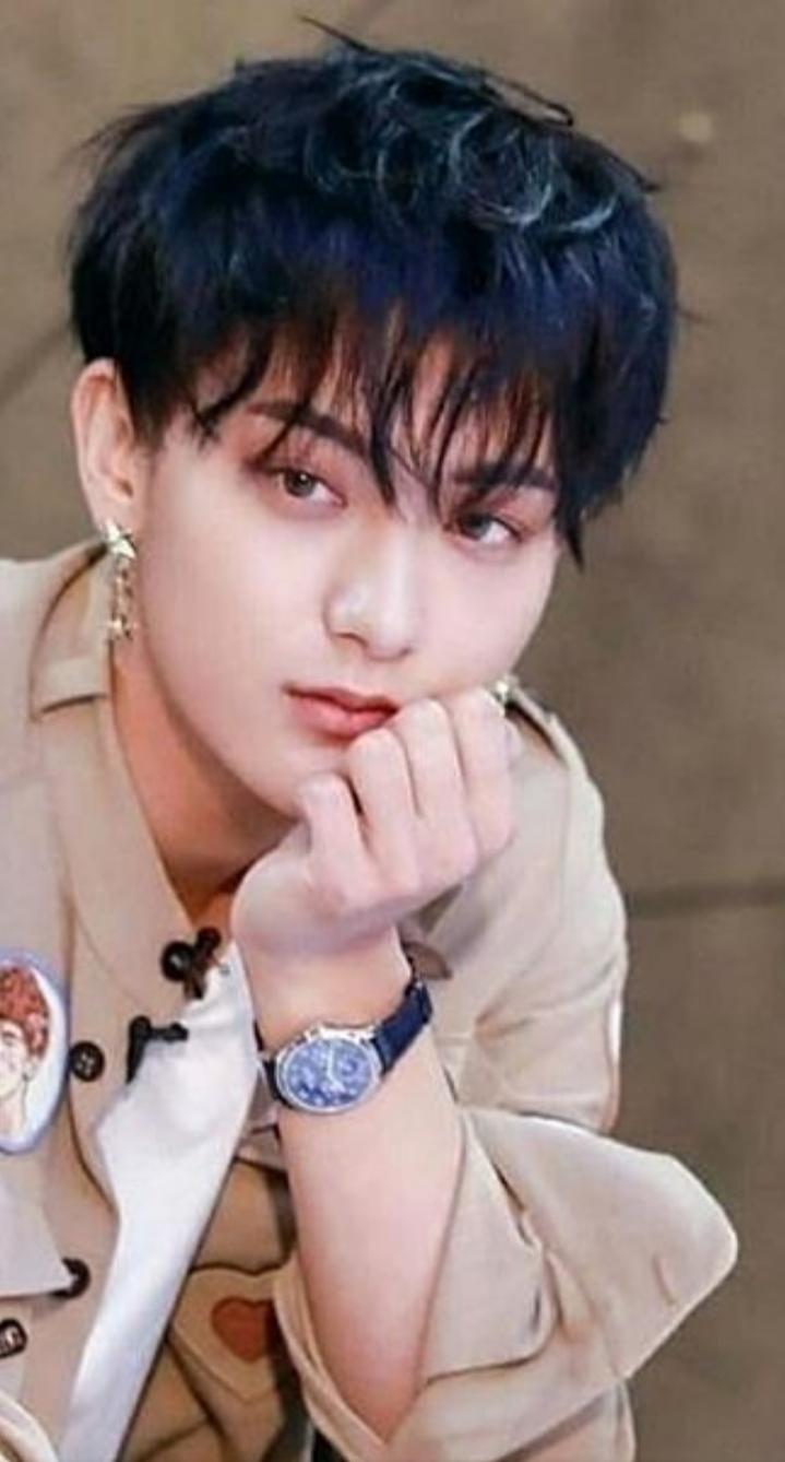 719x1338 huang z.tao • ShareChat Photo and Videos