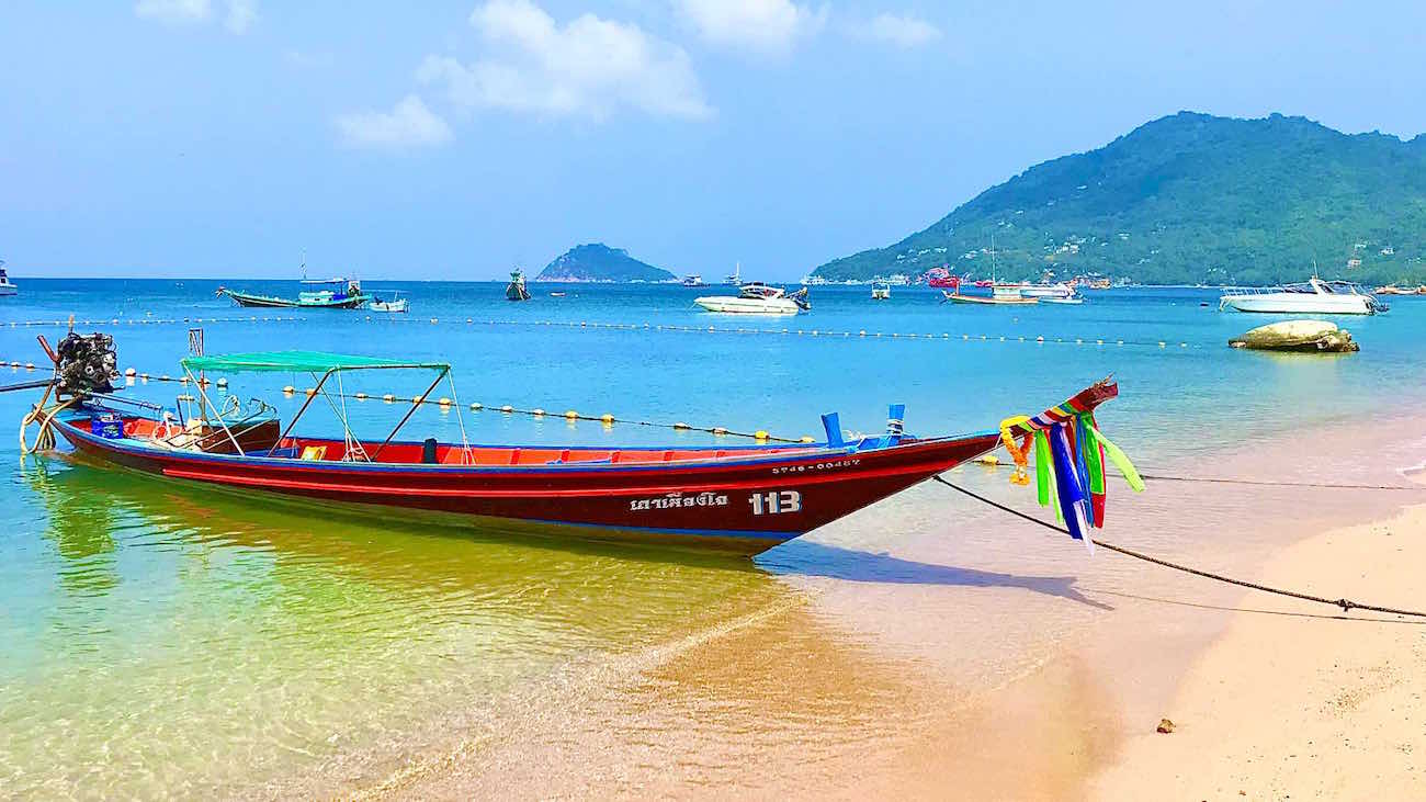 1300x731 Beaches Koh Tao. Black Turtle Dive