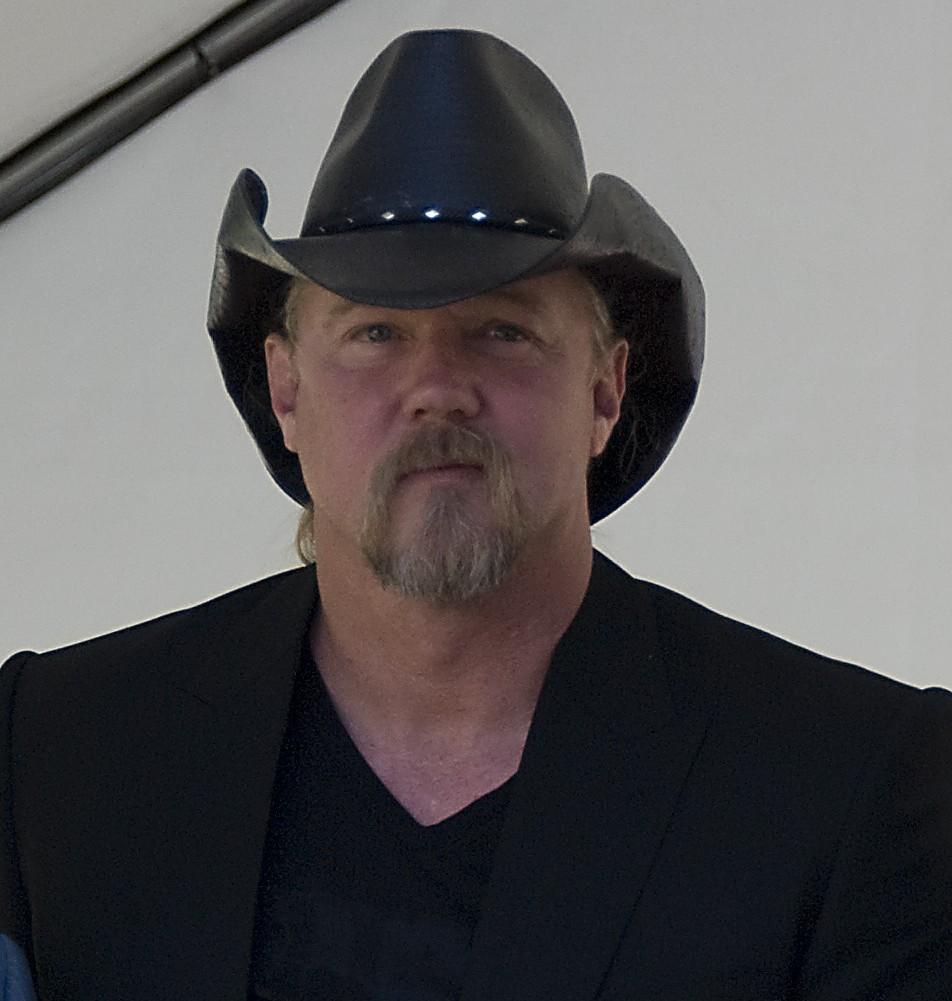 952x1001 Trace Adkins