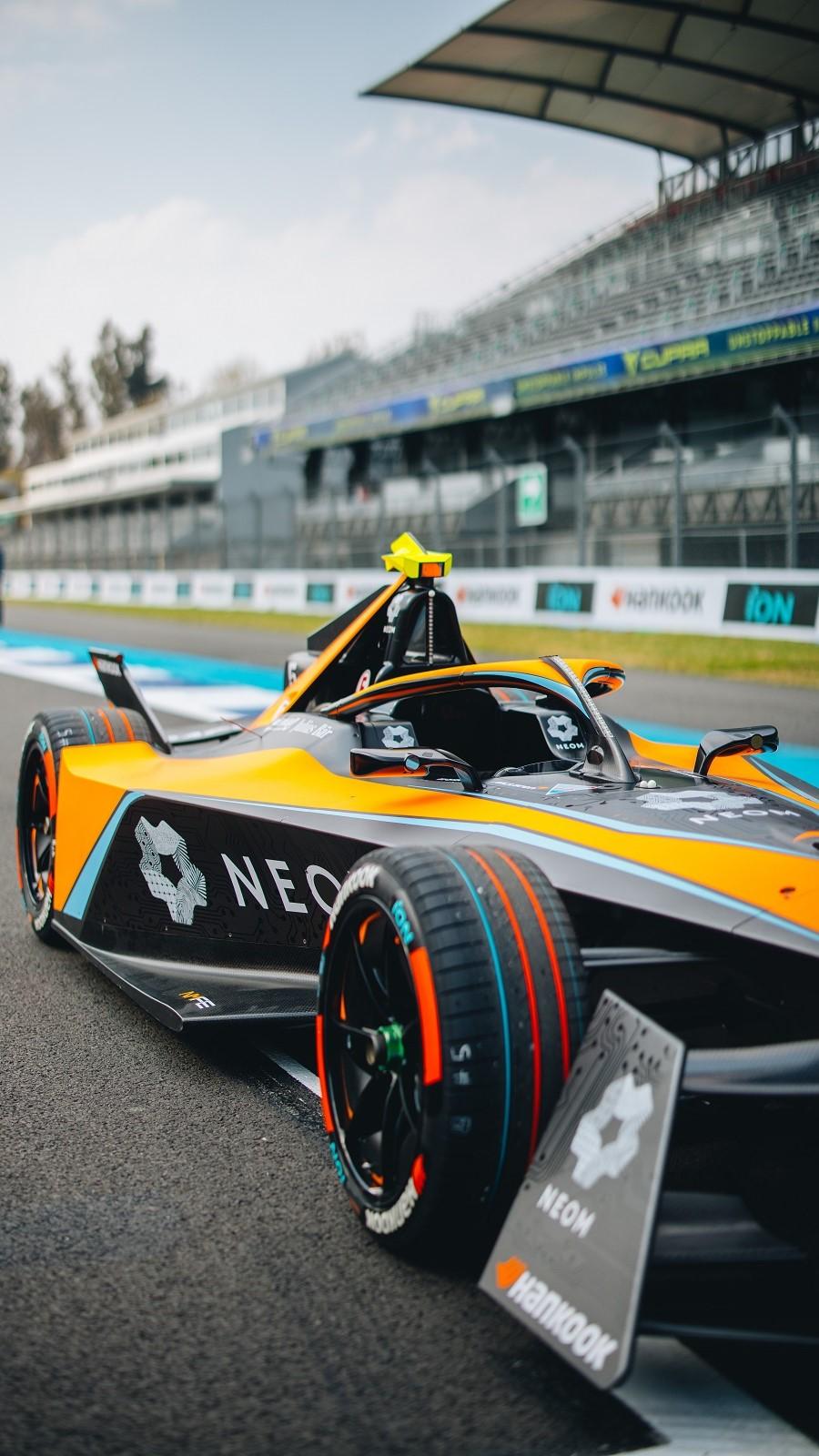 900x1600 McLaren Racing